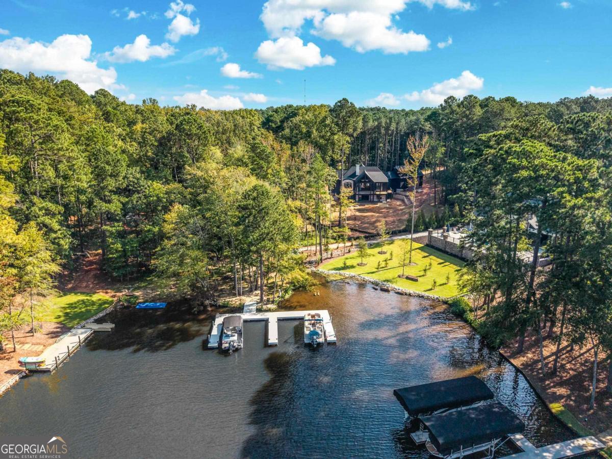 1051 Cosby CIR