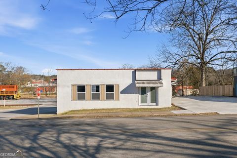 Photo of 201 S Chattanooga Street, La Fayette, GA 30728 (MLS # 10658117)