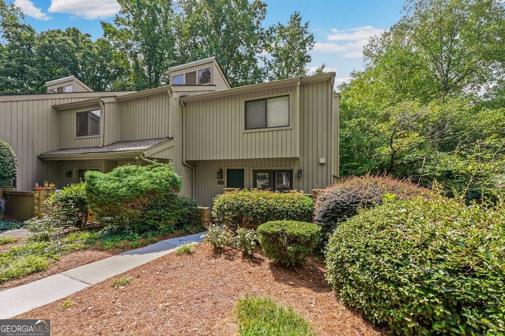 Photo of 1237 Druid Knoll Dr DR NE, Brookhaven, GA 30319 (MLS # 10880006)