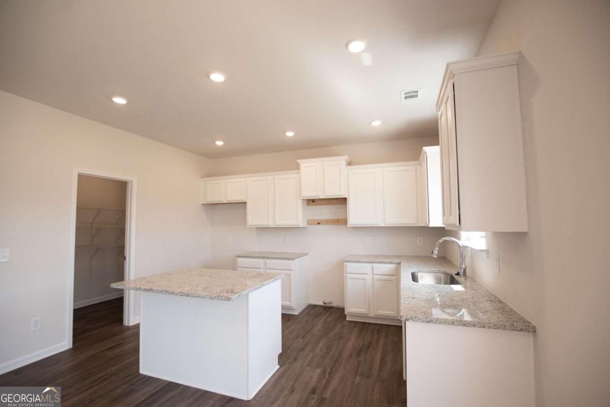 213 Bloomfield CIR