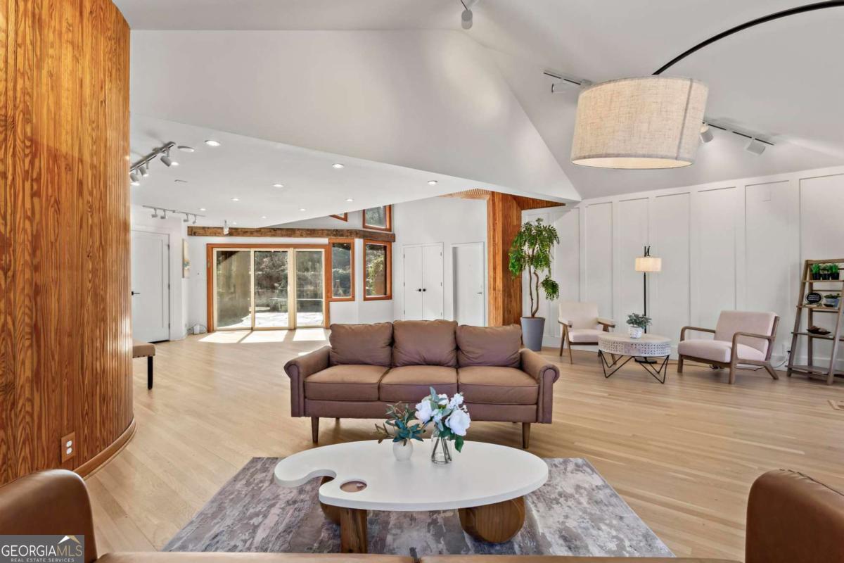 CHASTAIN PARK - Residential