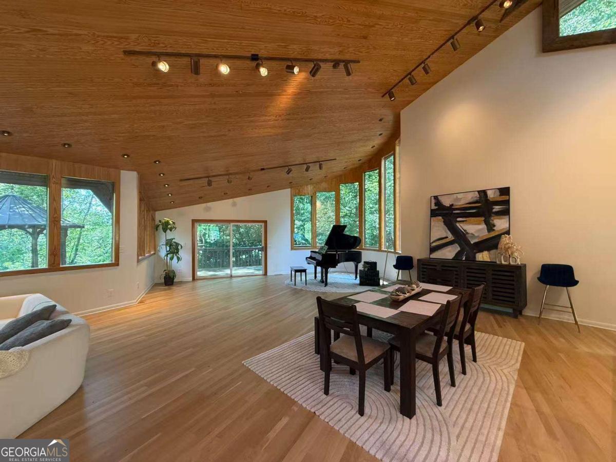 CHASTAIN PARK - Residential