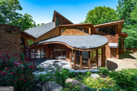 120 Laurel DR NE Atlanta GA 30342
