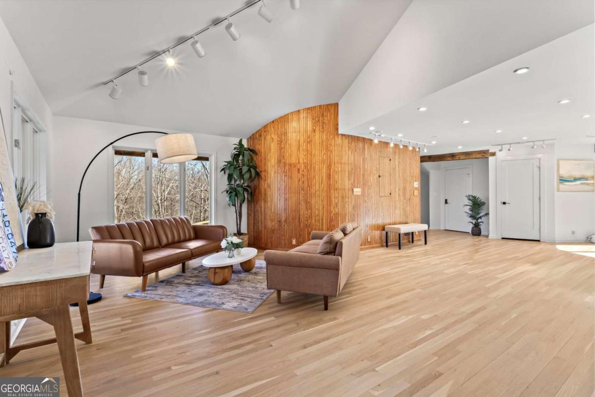 CHASTAIN PARK - Residential