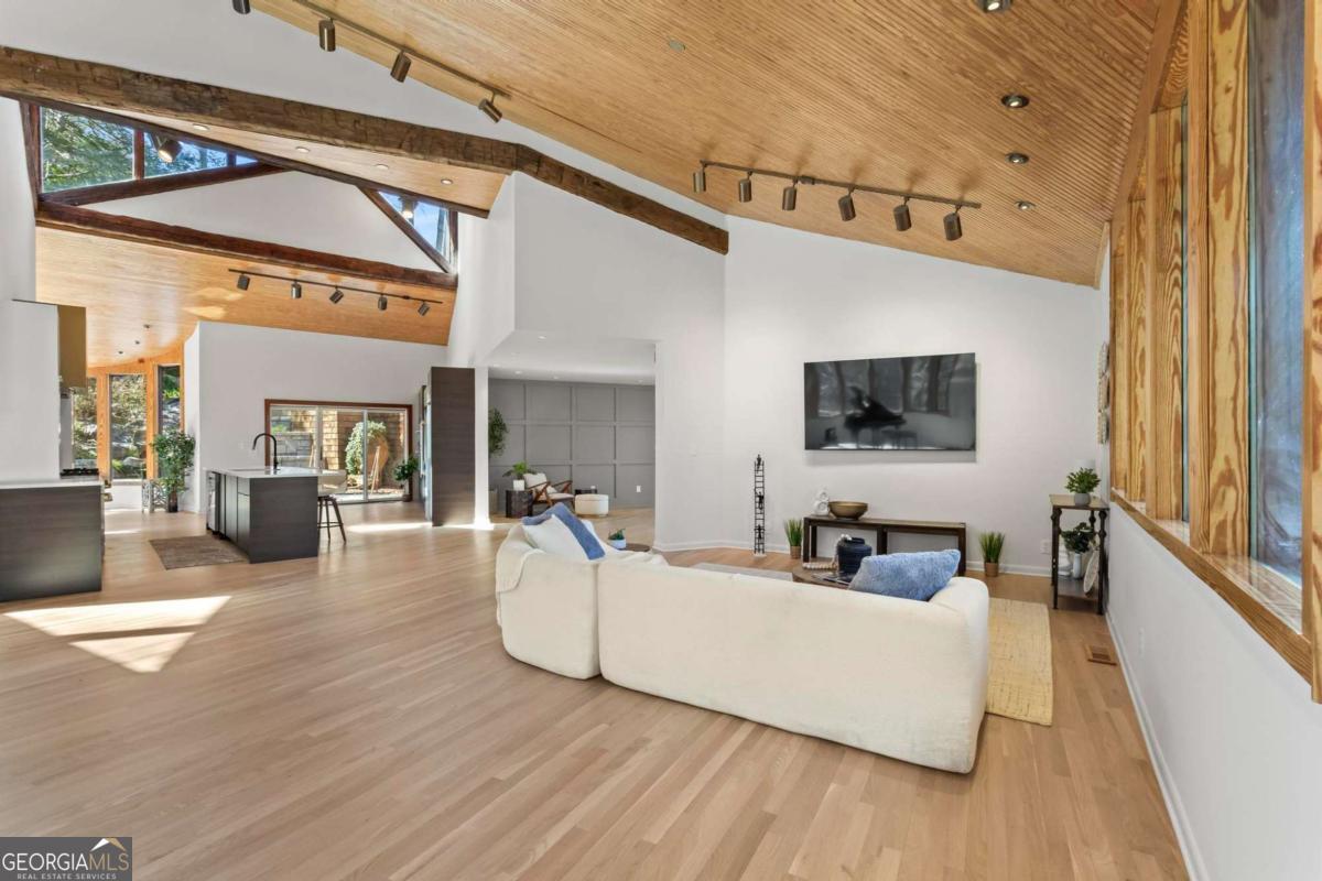 CHASTAIN PARK - Residential