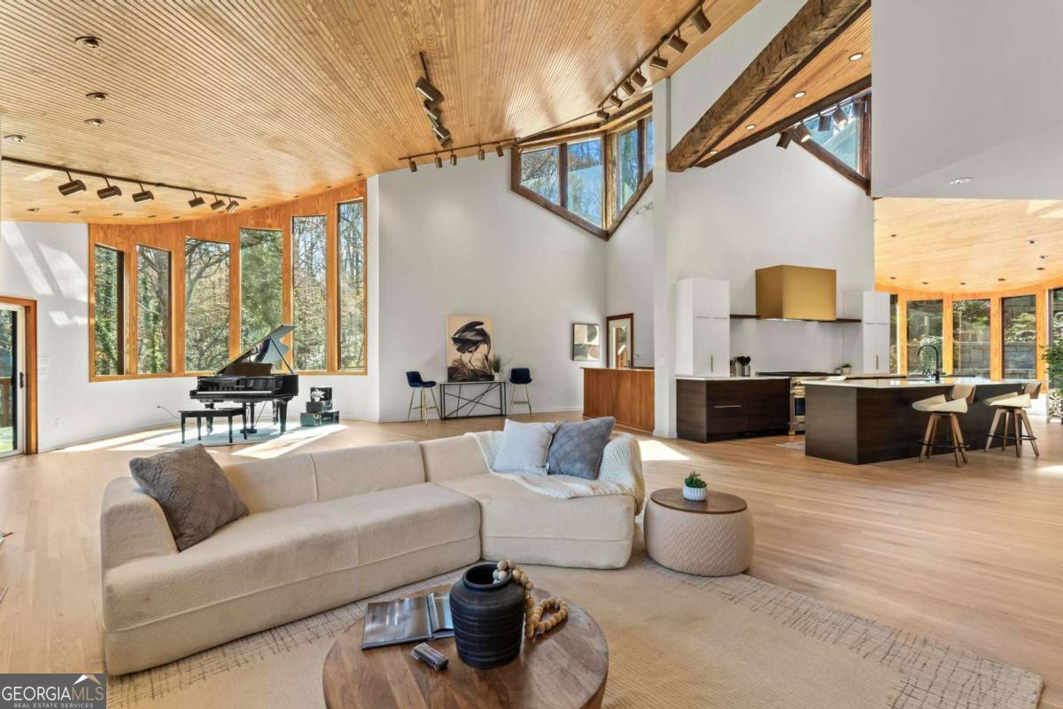 CHASTAIN PARK - Residential