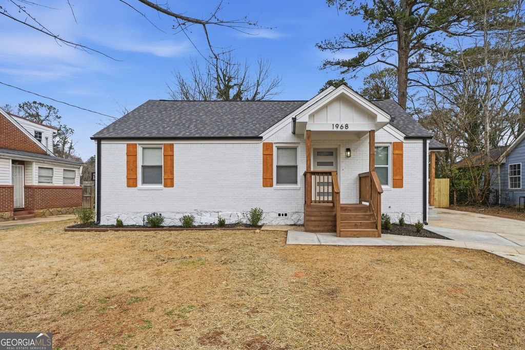 Photo of 1968 Don Juan Ln, Decatur, GA 30032 (MLS # 10700213)