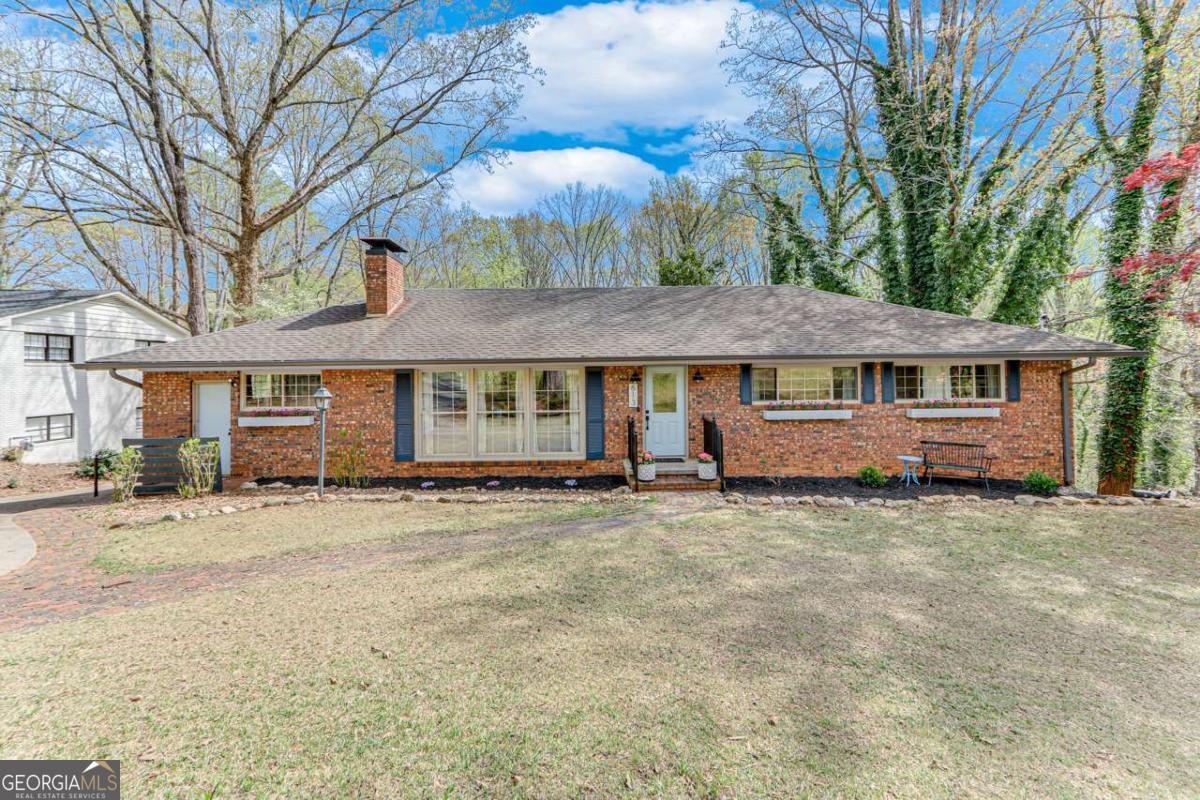 613 Holly DR