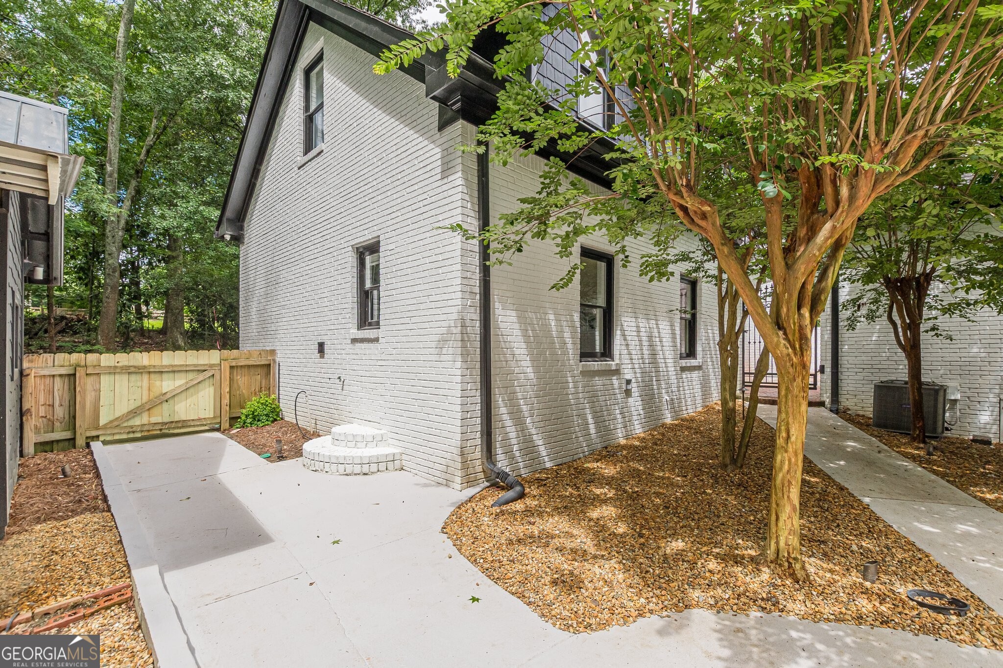 Rudd's Alley - Residential