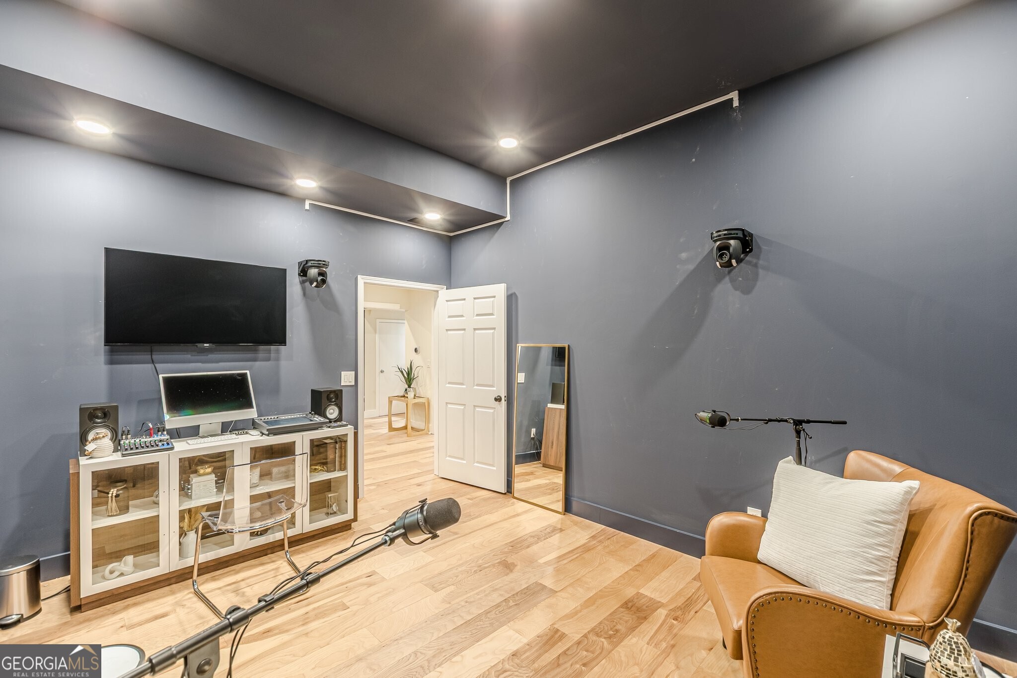 Rudd's Alley - Residential