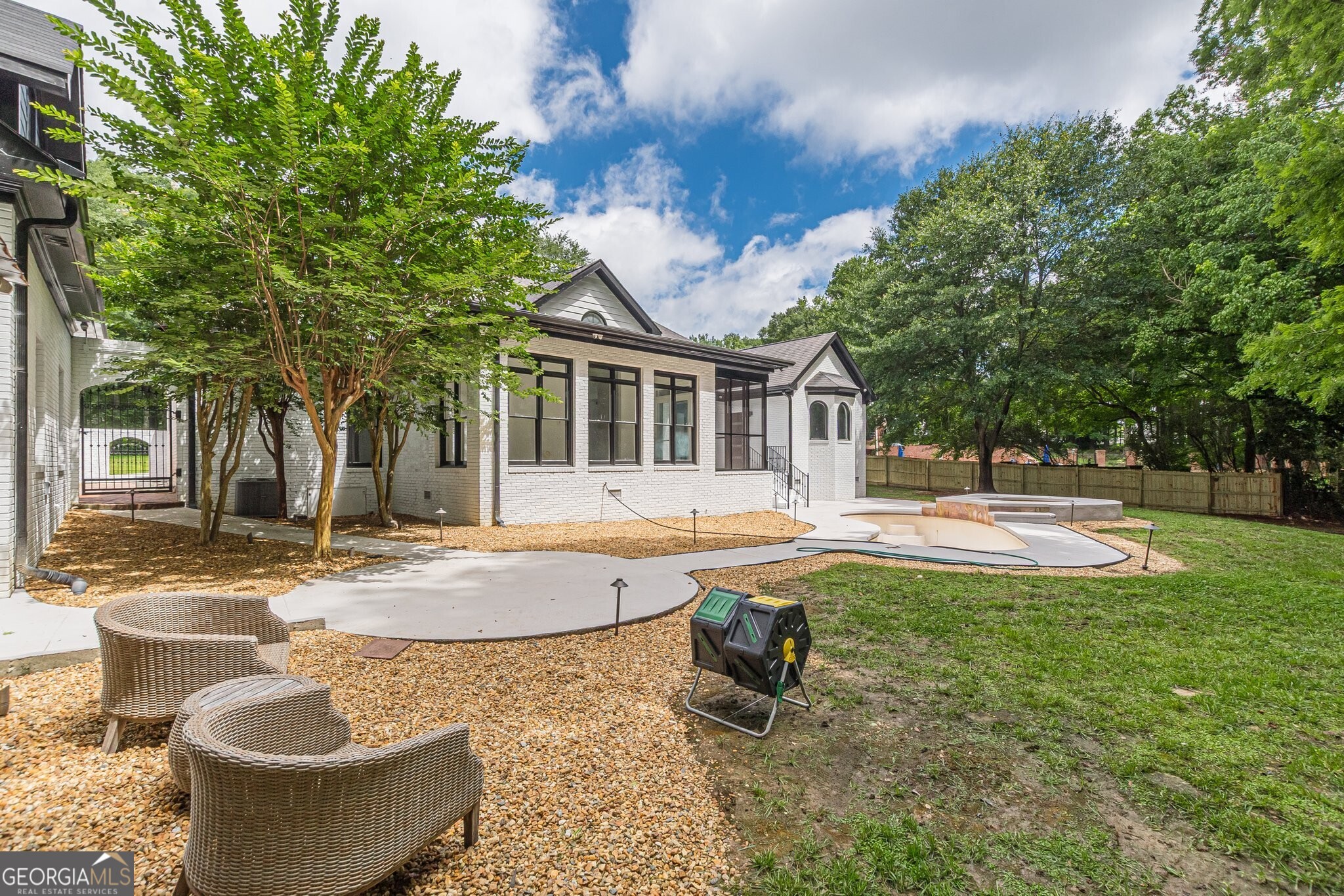 Rudd's Alley - Residential