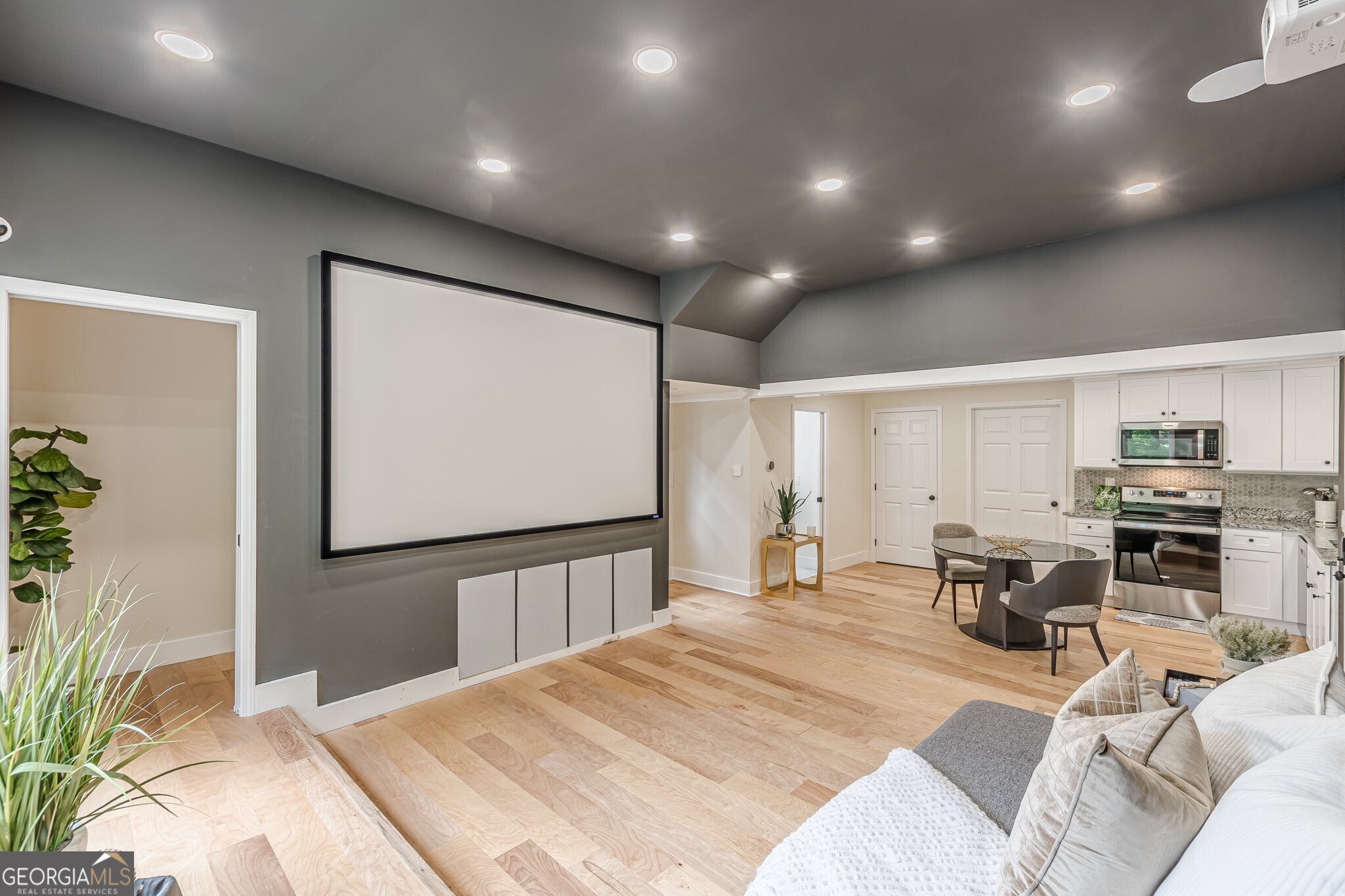 Rudd's Alley - Residential