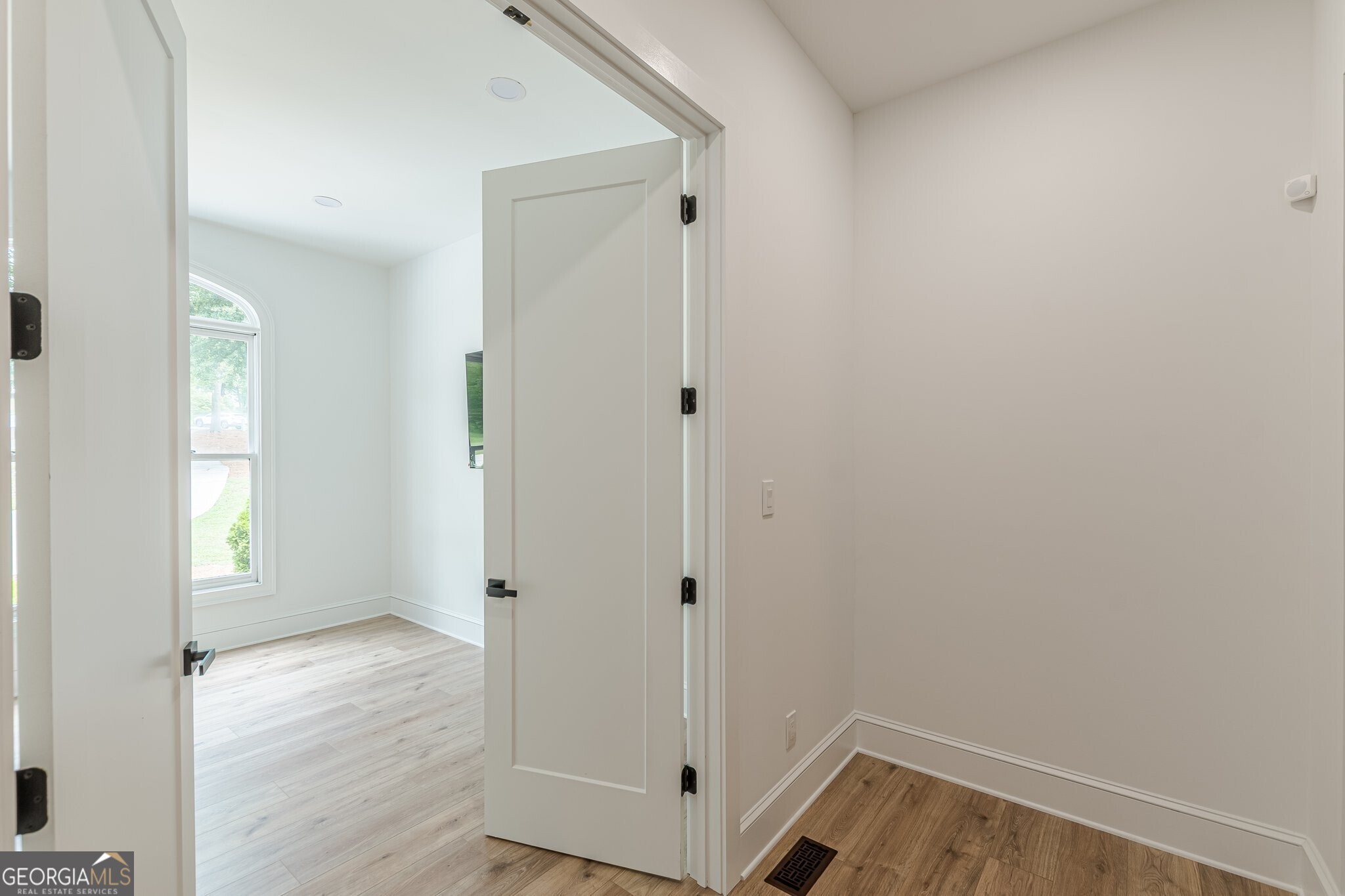 Rudd's Alley - Residential