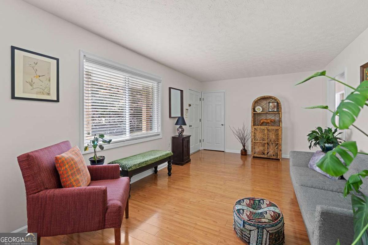 4212 Antler TRL SE