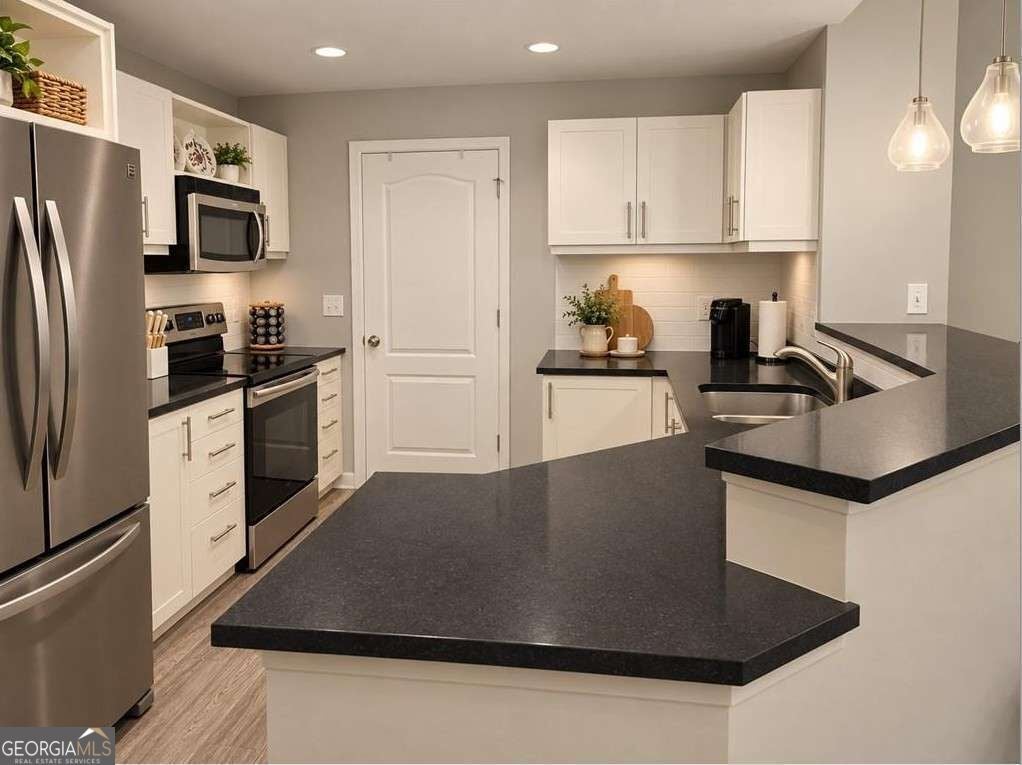 390 17th ST NW 3062