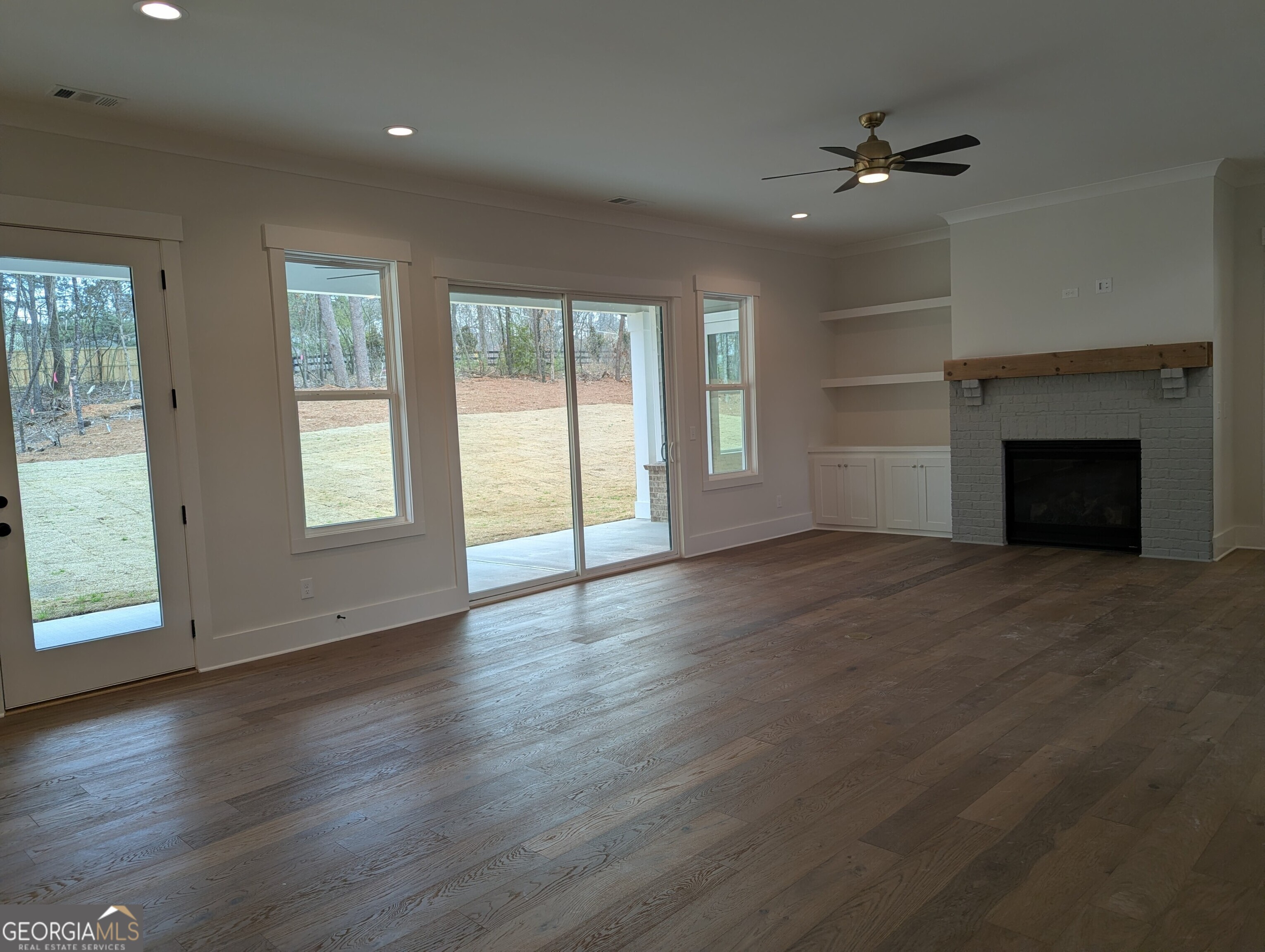 The Chatsworth Plan by Peachtree Residential. Quick Move-in! This beau – image 6
