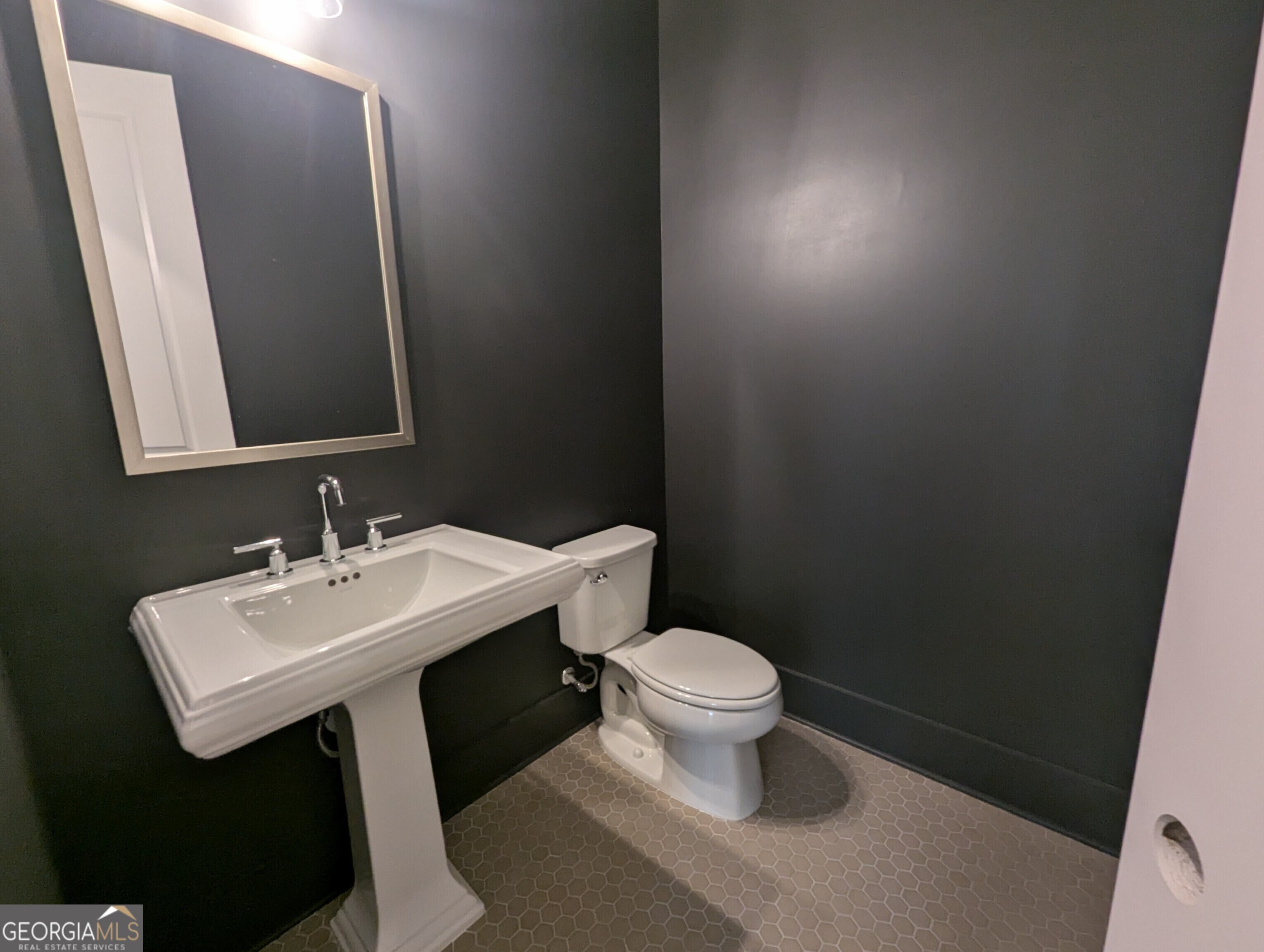 The Chatsworth Plan by Peachtree Residential. Quick Move-in! This beau – image 11