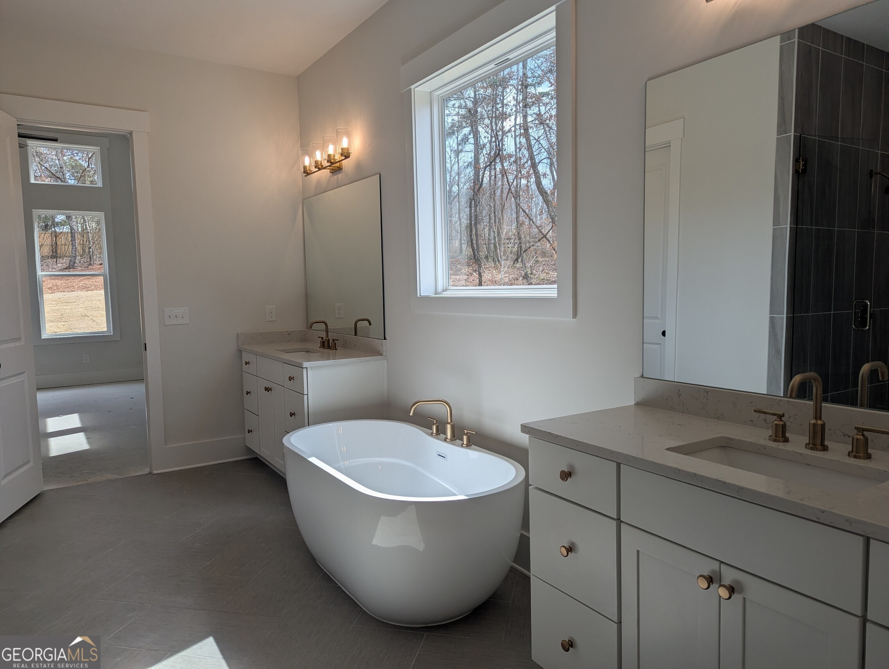 The Chatsworth Plan by Peachtree Residential. Quick Move-in! This beau – image 15