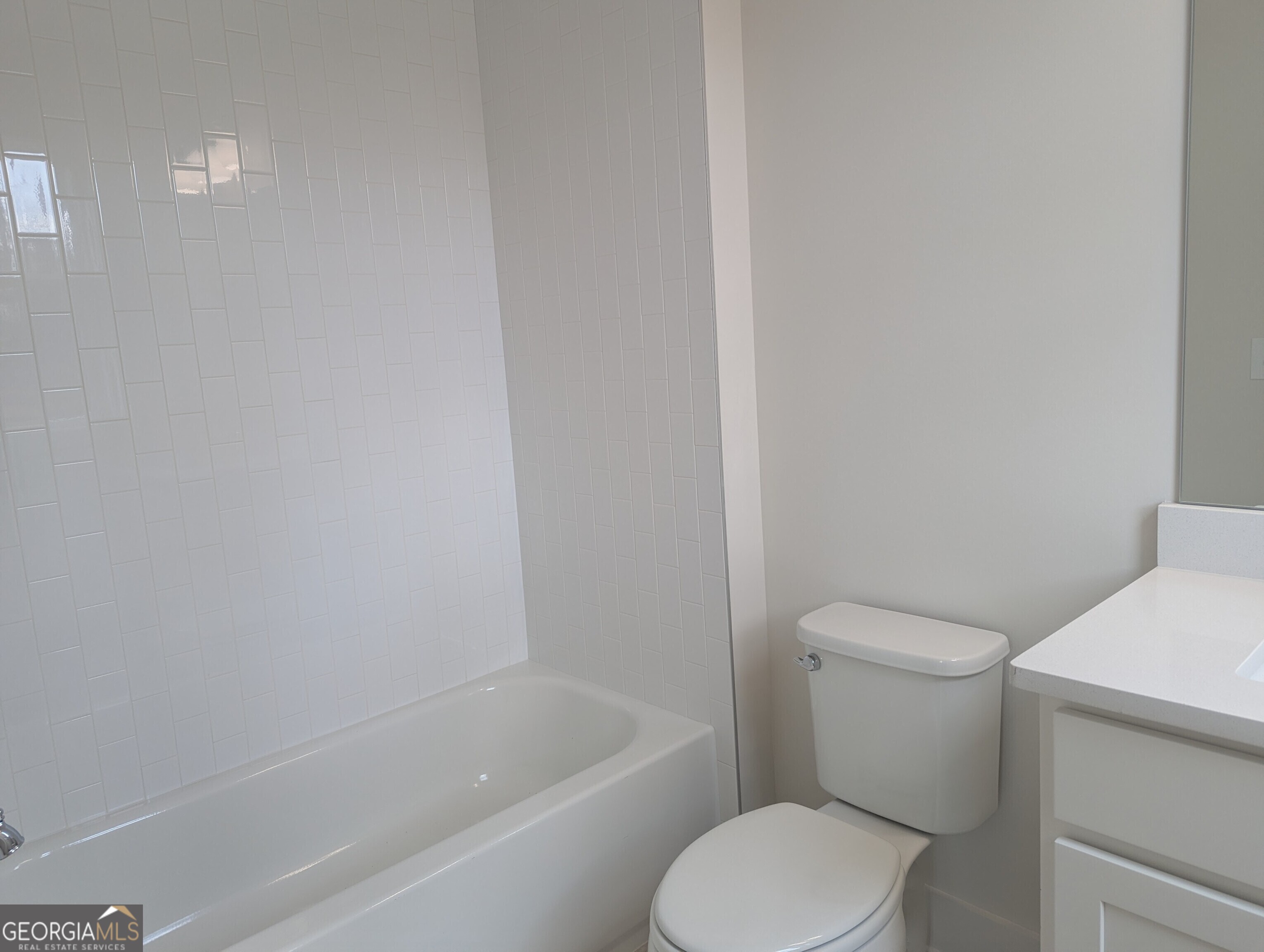 The Chatsworth Plan by Peachtree Residential. Quick Move-in! This beau – image 24