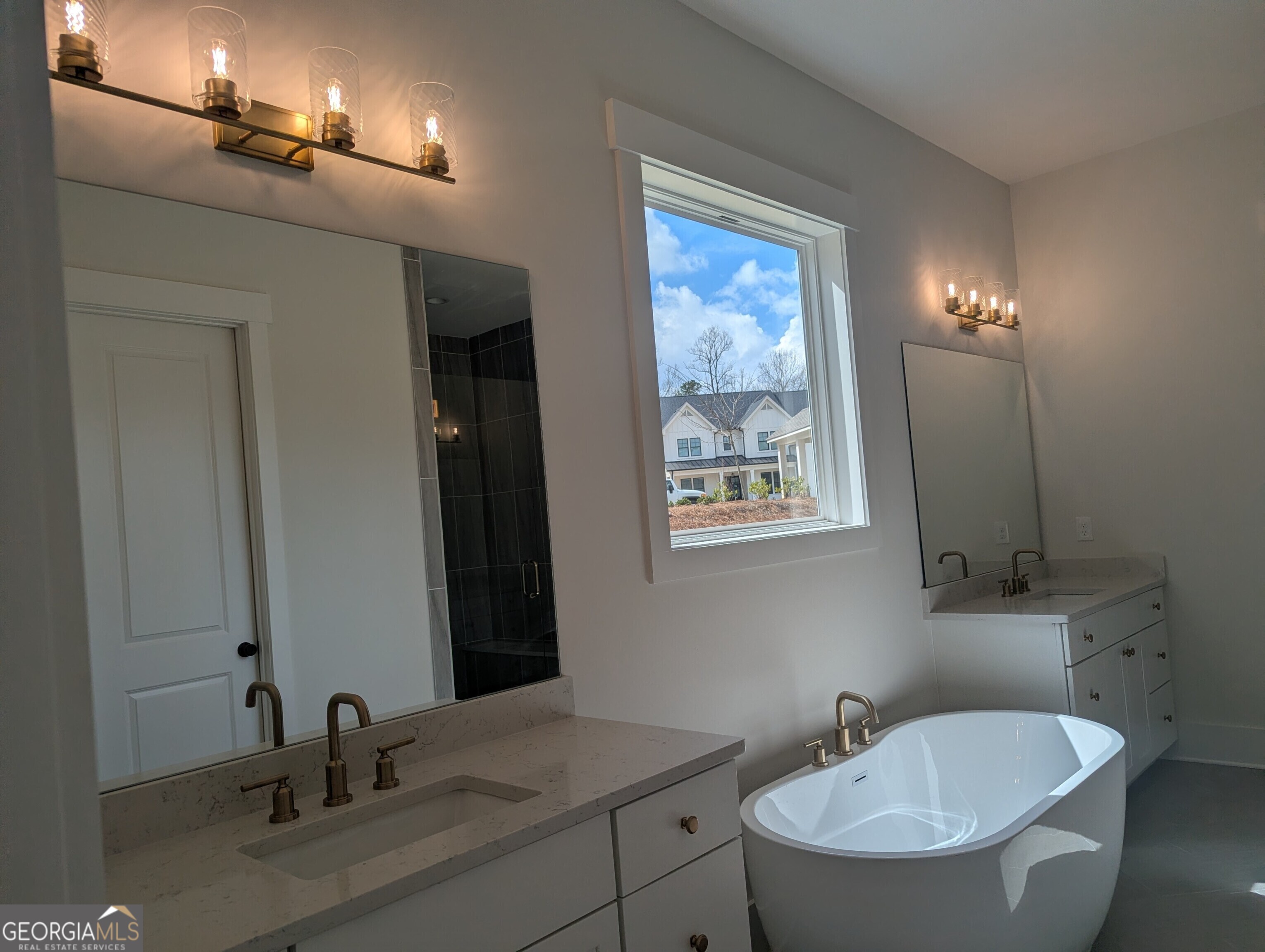 The Chatsworth Plan by Peachtree Residential. Quick Move-in! This beau – image 13
