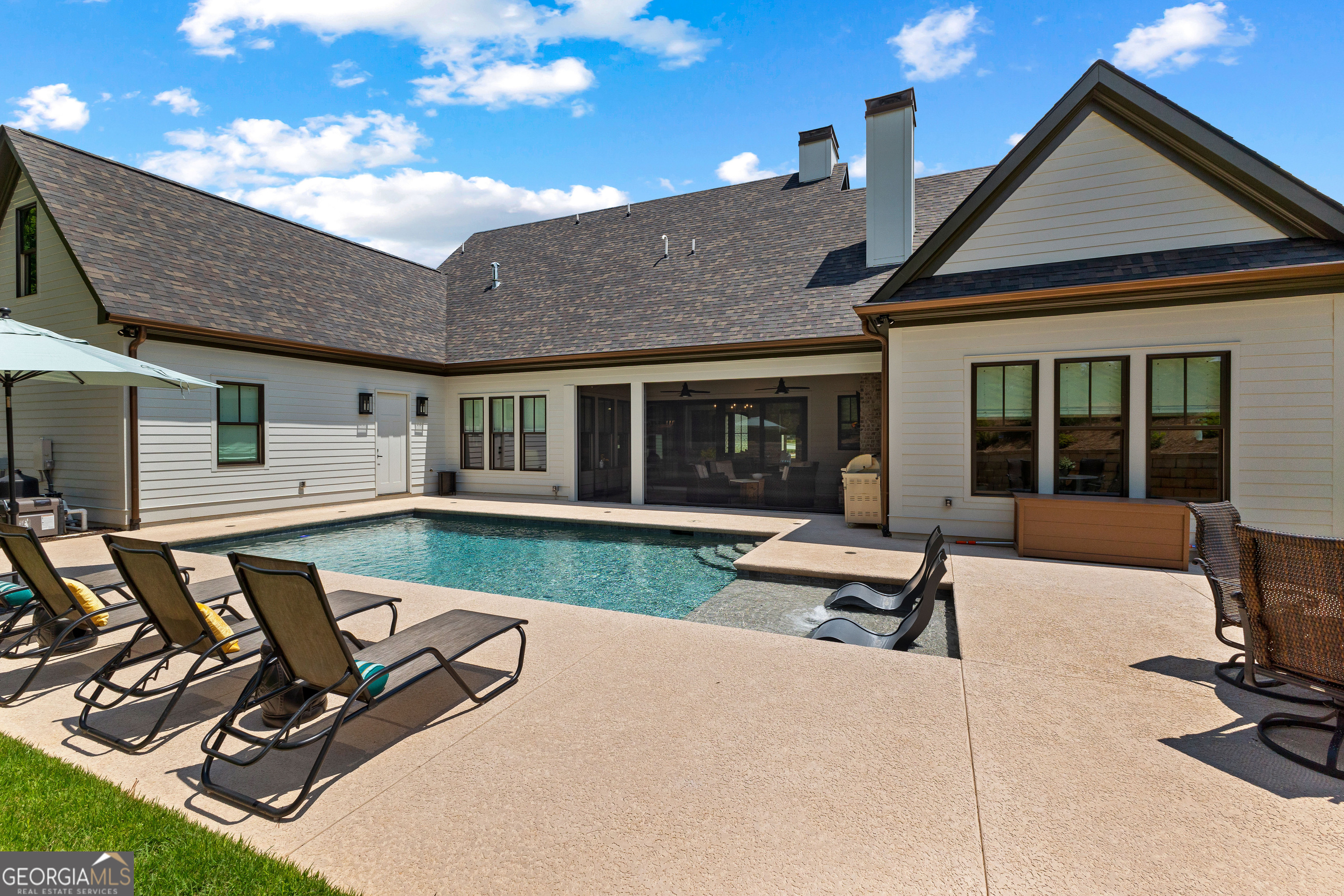 Senoia, Georgia 30276, United States, 4 Bedrooms Bedrooms, ,5 BathroomsBathrooms,Residential,Active,160013