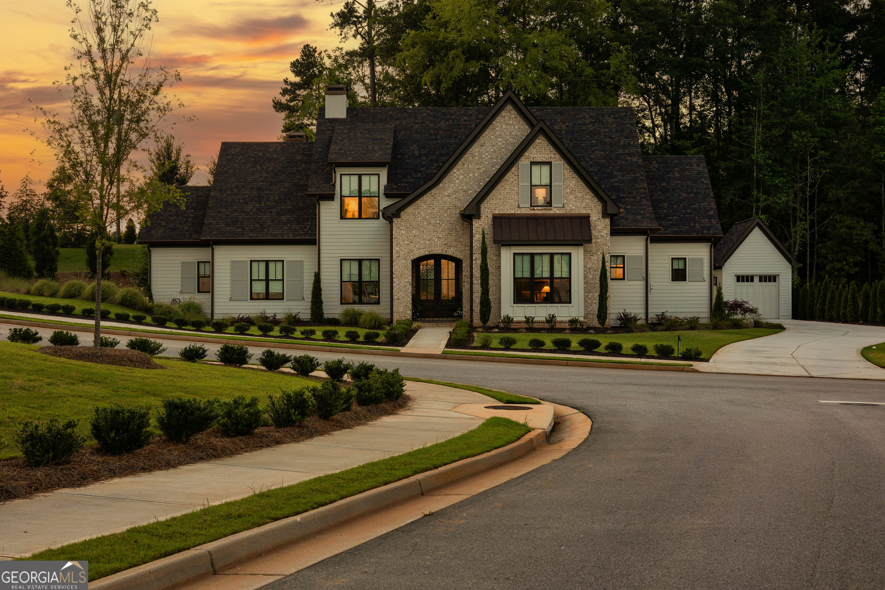 Senoia, Georgia 30276, United States, 4 Bedrooms Bedrooms, ,5 BathroomsBathrooms,Residential,Active,160013