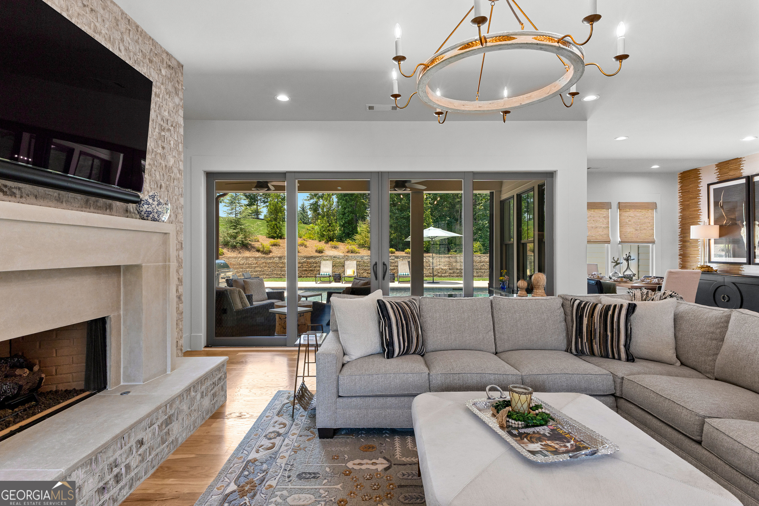 Senoia, Georgia 30276, United States, 4 Bedrooms Bedrooms, ,5 BathroomsBathrooms,Residential,Active,160013