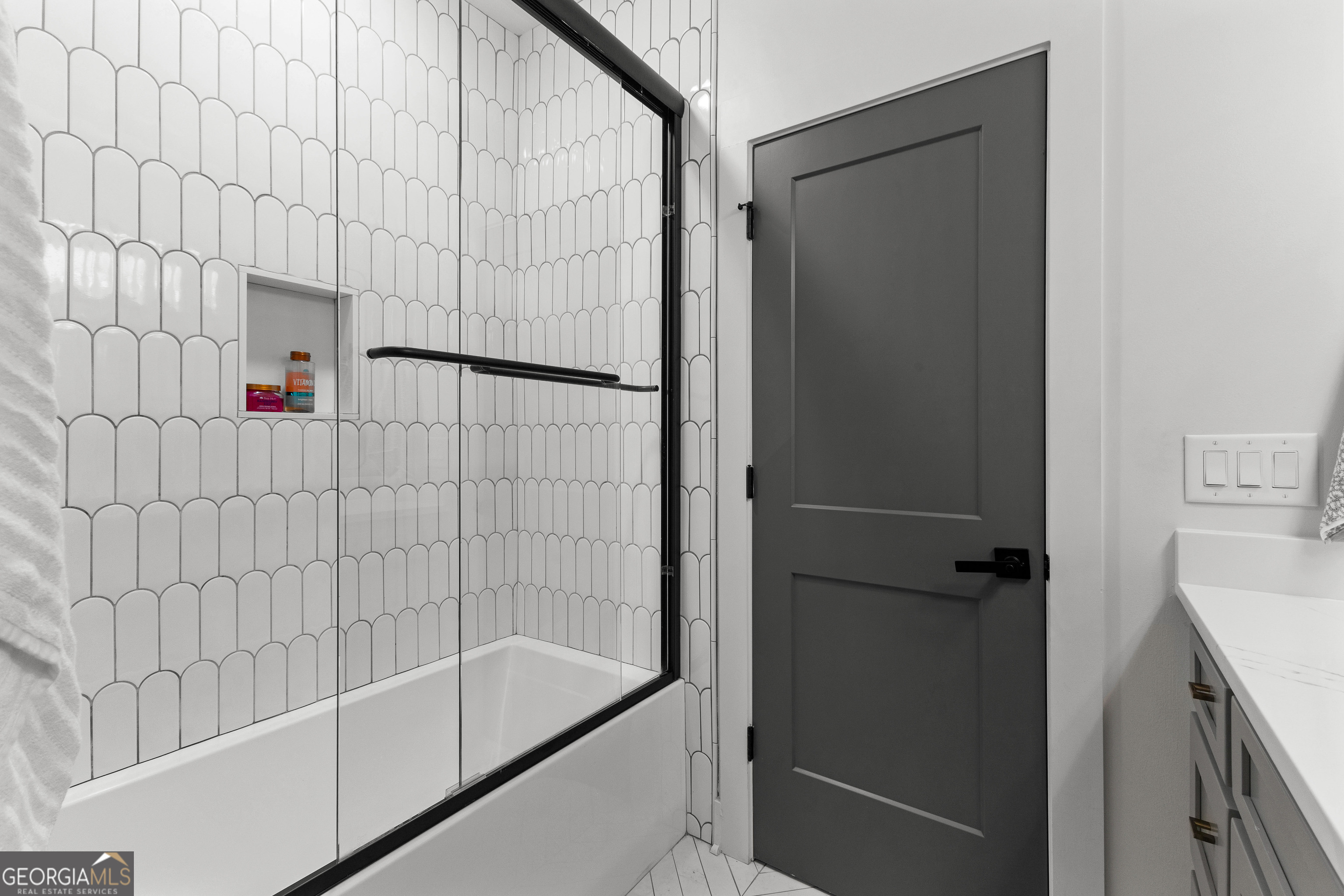 Senoia, Georgia 30276, United States, 4 Bedrooms Bedrooms, ,5 BathroomsBathrooms,Residential,Active,160013