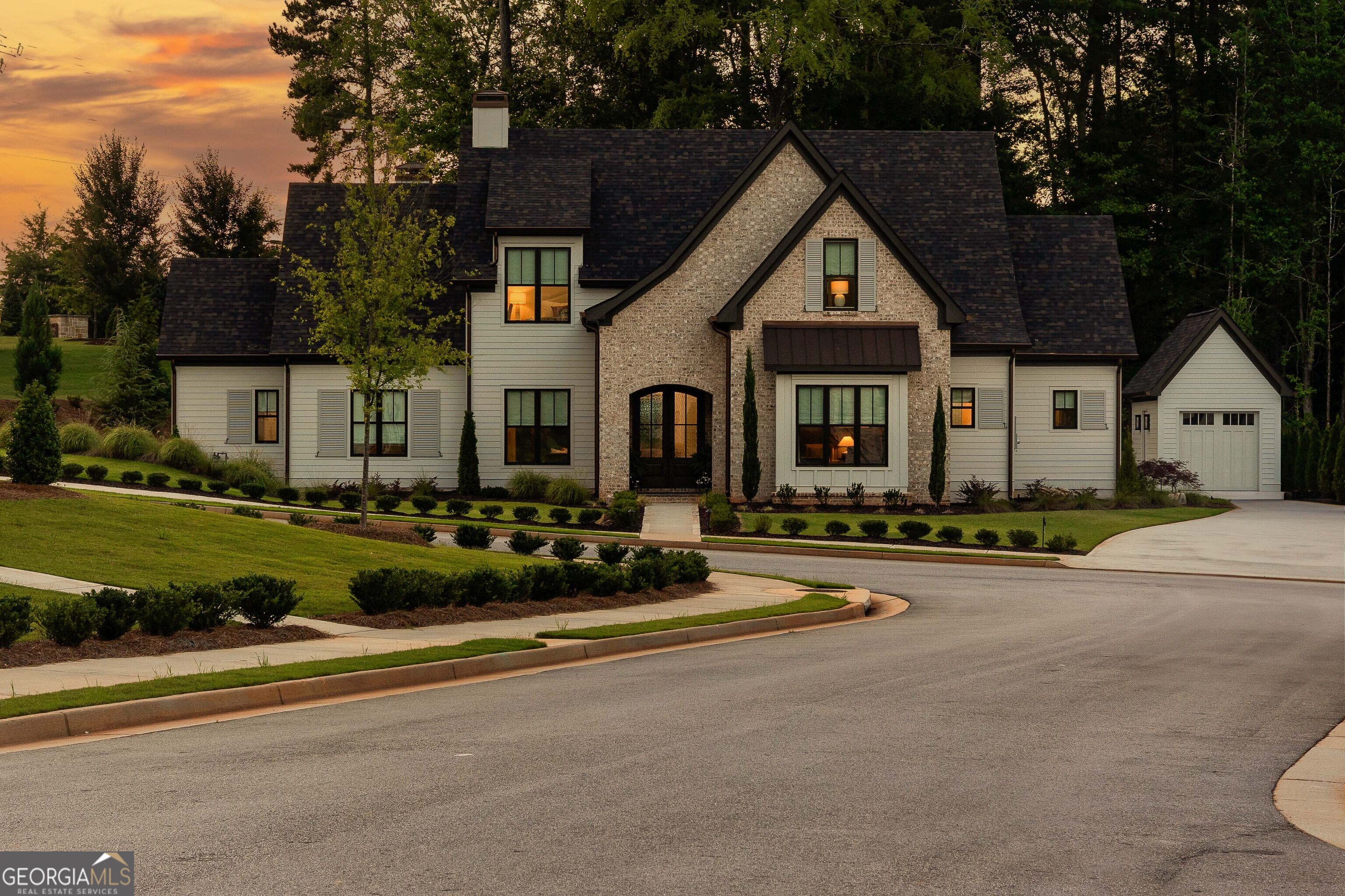 Senoia, Georgia 30276, United States, 4 Bedrooms Bedrooms, ,5 BathroomsBathrooms,Residential,Active,160013