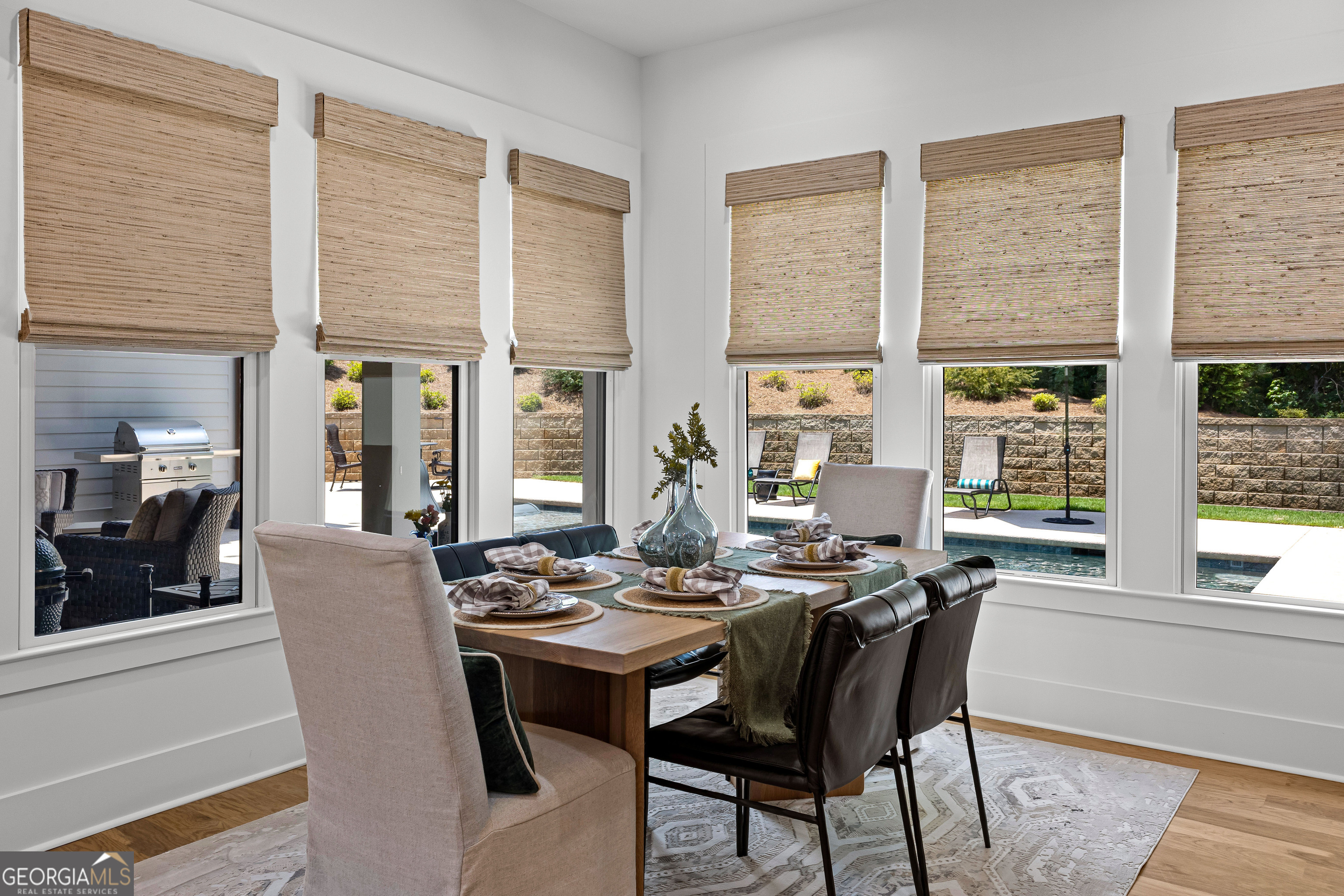 Senoia, Georgia 30276, United States, 4 Bedrooms Bedrooms, ,5 BathroomsBathrooms,Residential,Active,160013