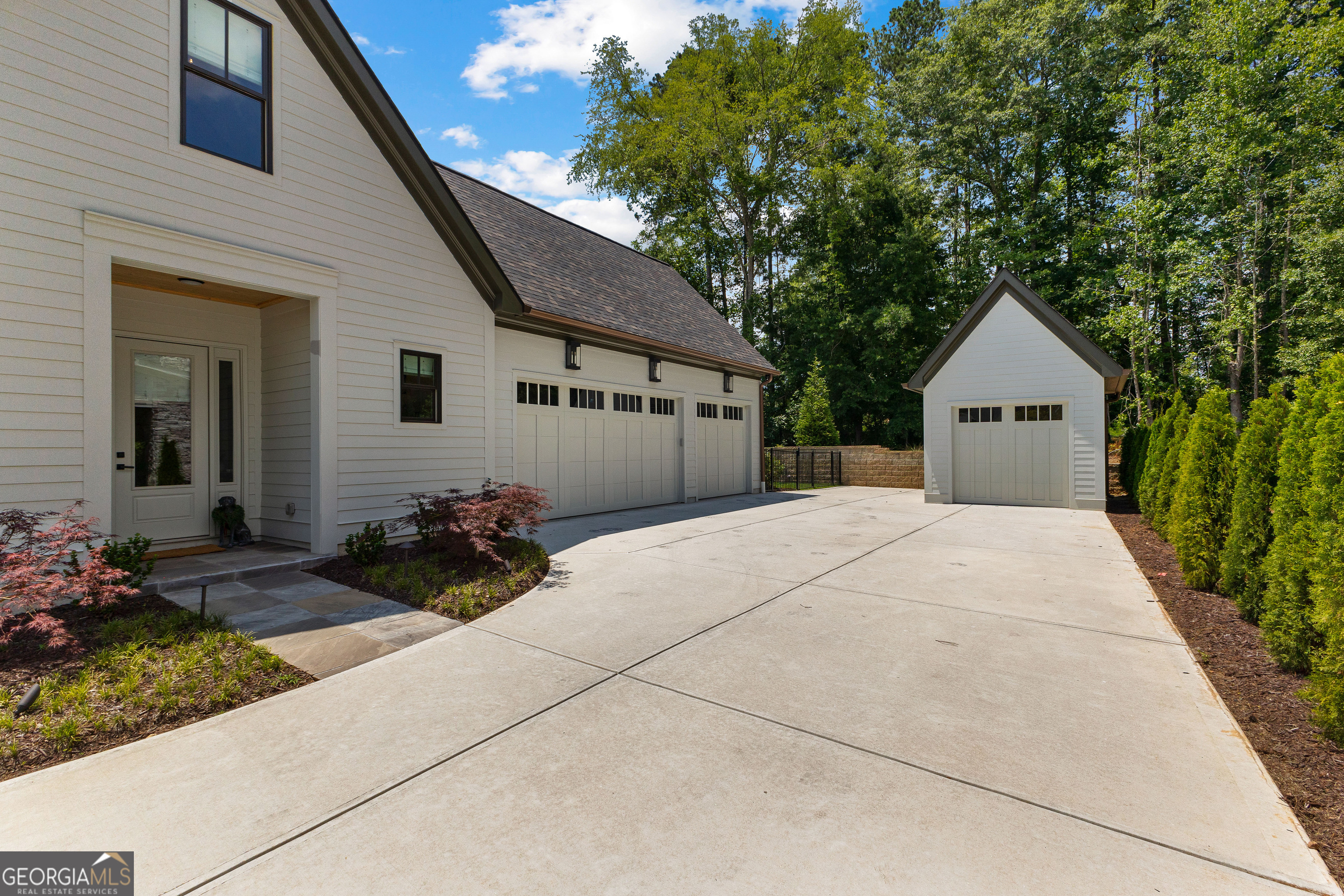 Senoia, Georgia 30276, United States, 4 Bedrooms Bedrooms, ,5 BathroomsBathrooms,Residential,Active,160013