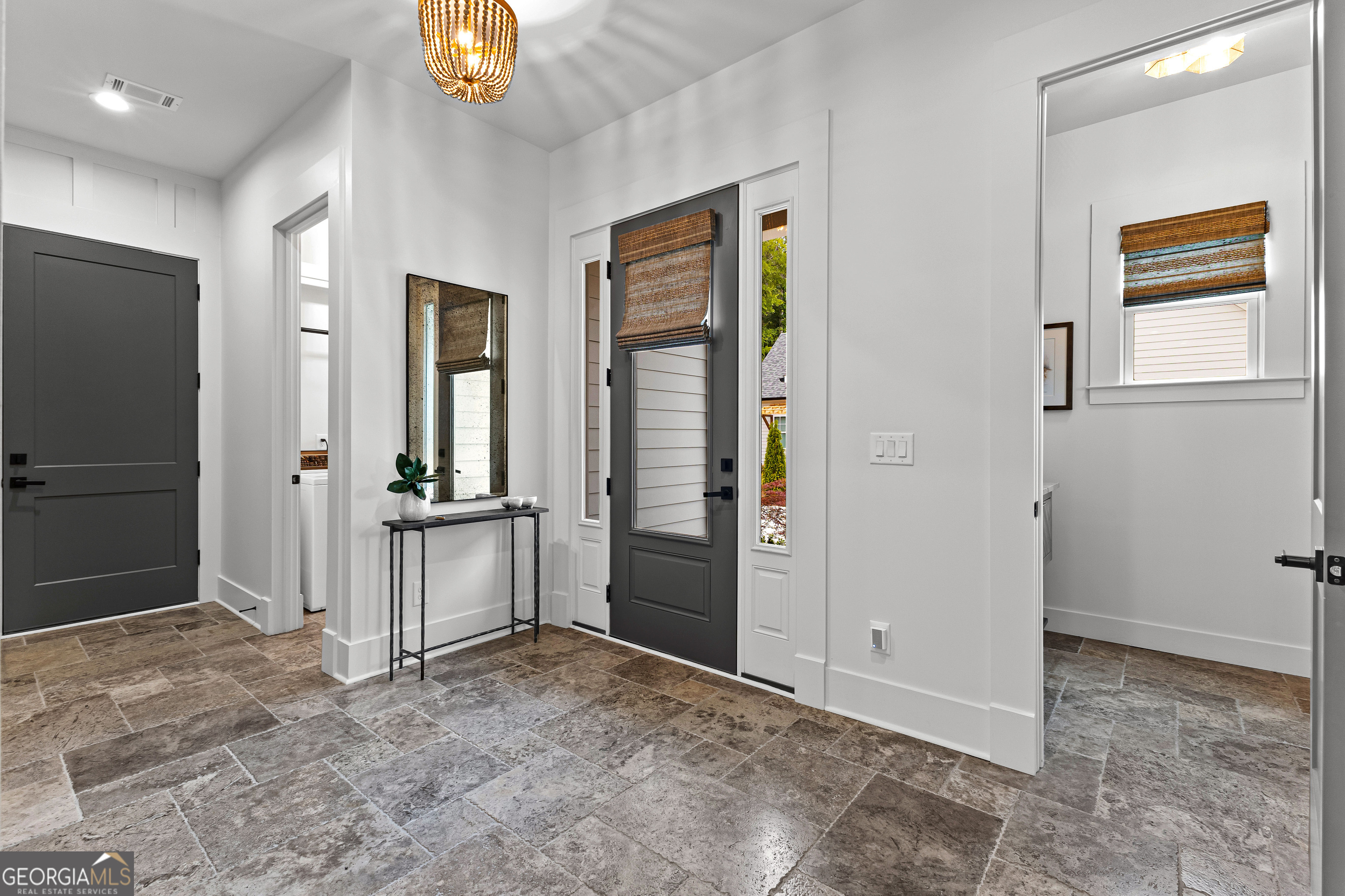 Senoia, Georgia 30276, United States, 4 Bedrooms Bedrooms, ,5 BathroomsBathrooms,Residential,Active,160013