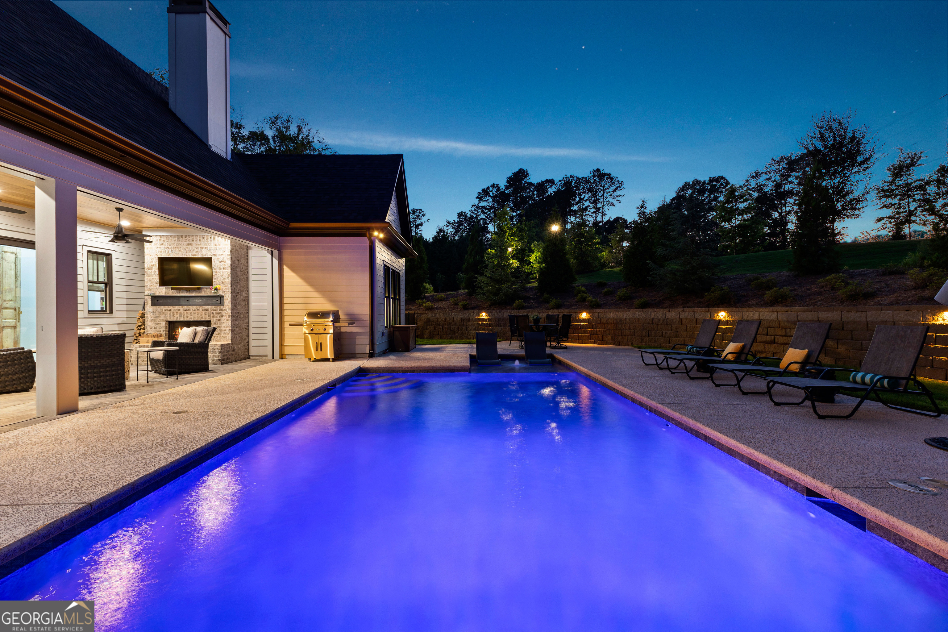 Senoia, Georgia 30276, United States, 4 Bedrooms Bedrooms, ,5 BathroomsBathrooms,Residential,Active,160013