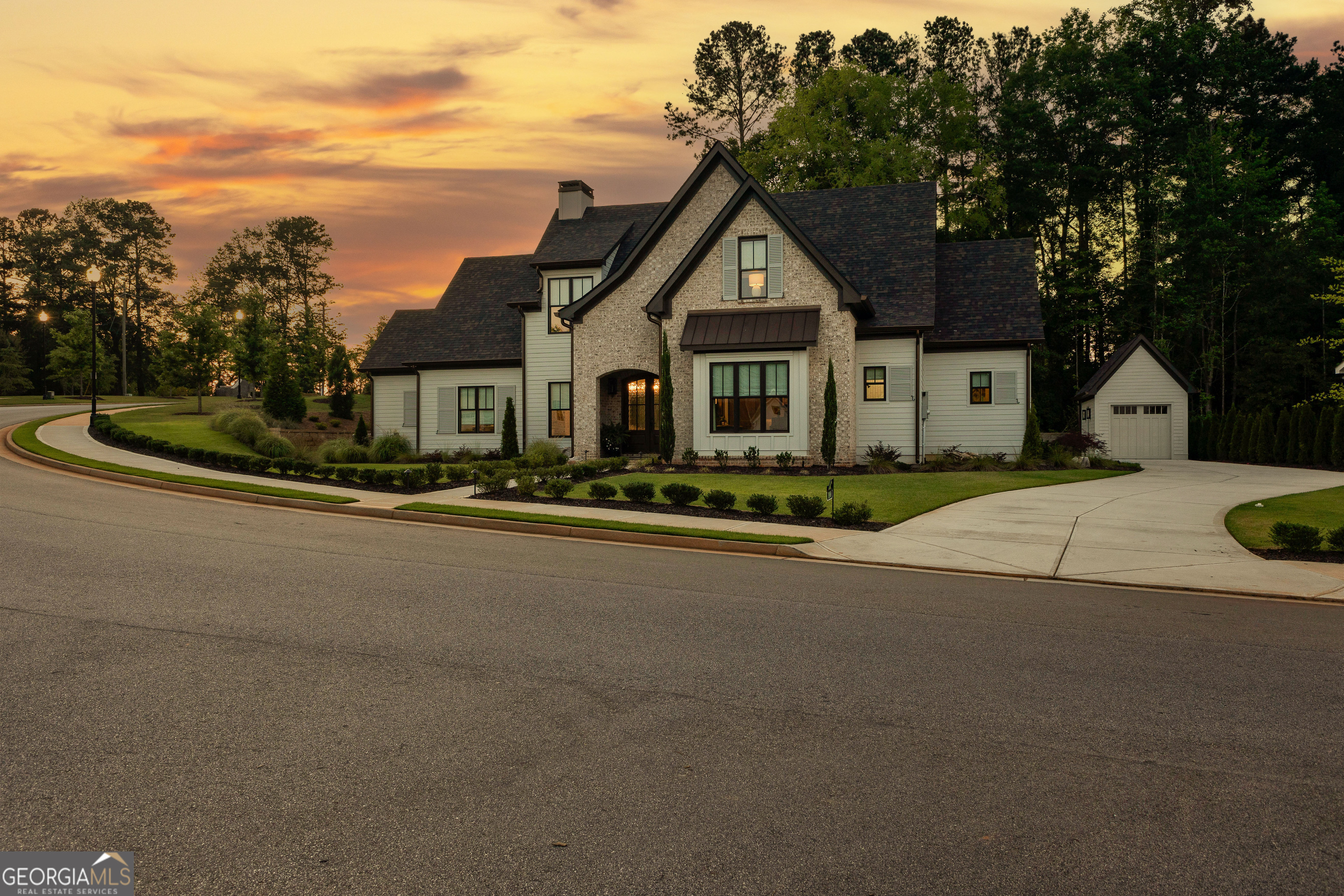 Senoia, Georgia 30276, United States, 4 Bedrooms Bedrooms, ,5 BathroomsBathrooms,Residential,Active,160013