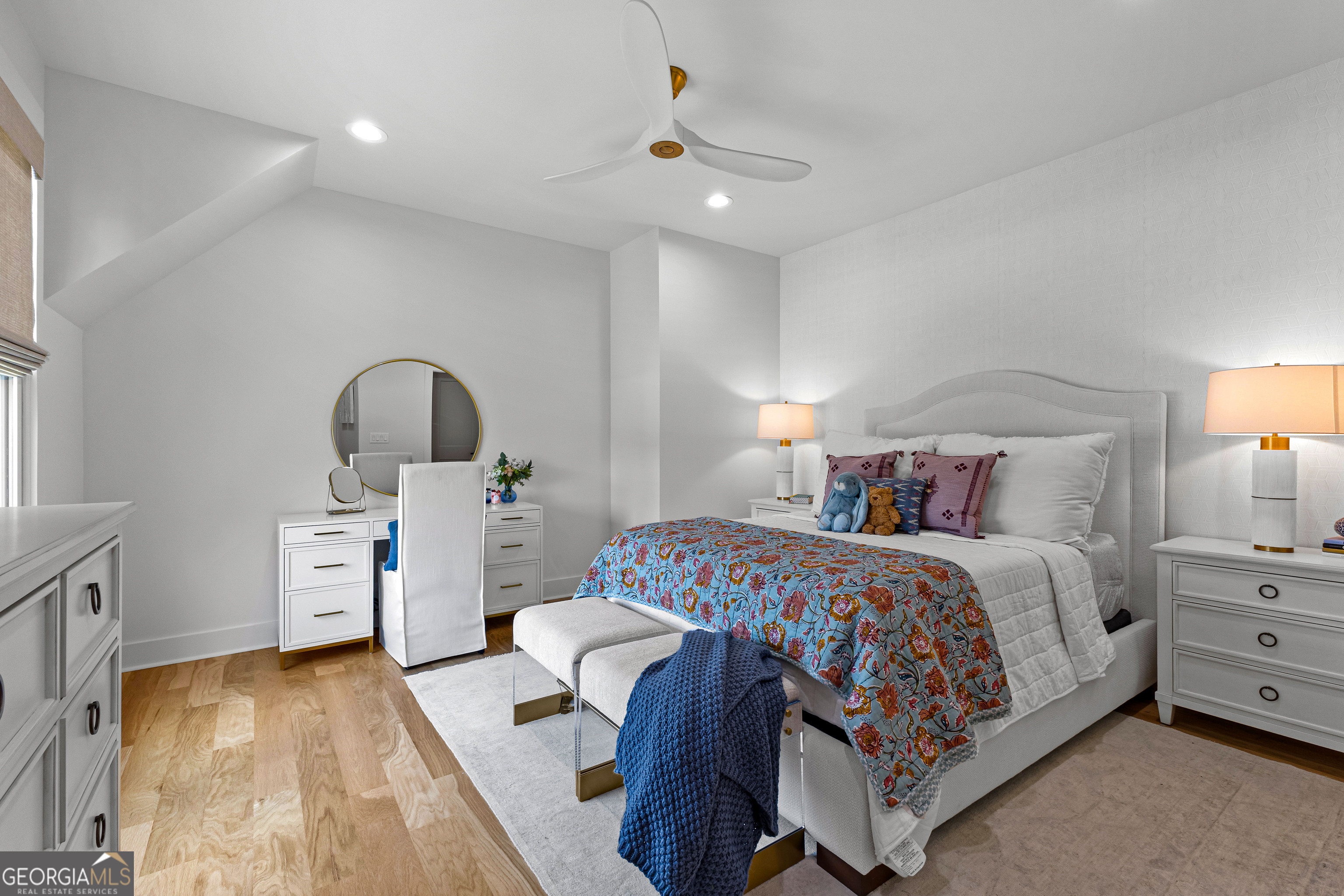 Senoia, Georgia 30276, United States, 4 Bedrooms Bedrooms, ,5 BathroomsBathrooms,Residential,Active,160013