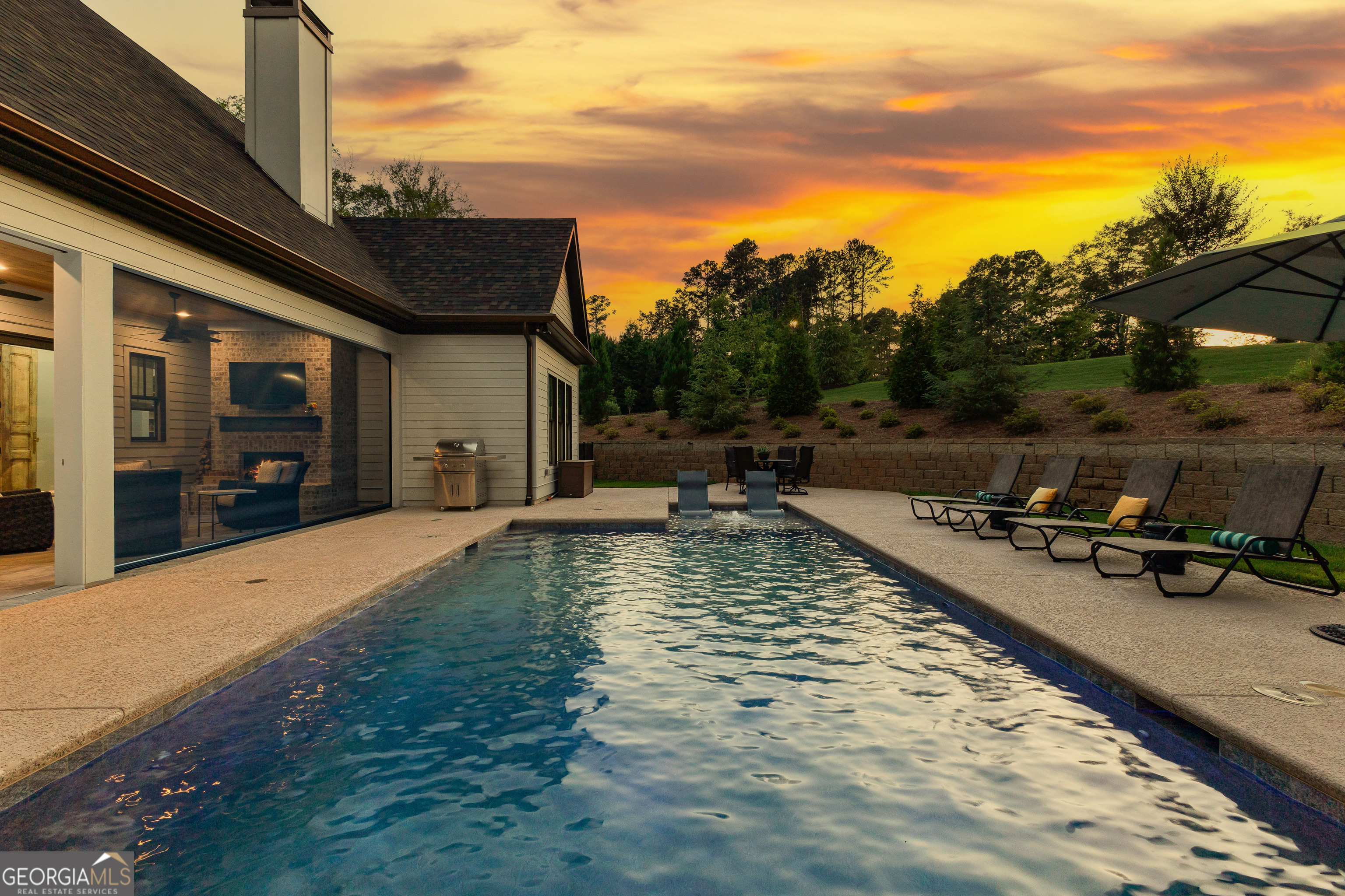 Senoia, Georgia 30276, United States, 4 Bedrooms Bedrooms, ,5 BathroomsBathrooms,Residential,Active,160013