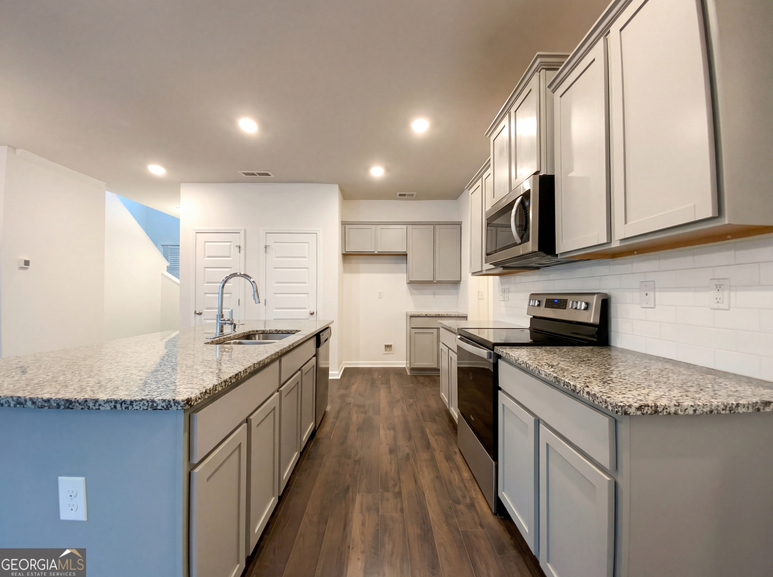 2611 Lovejoy Crossing DR