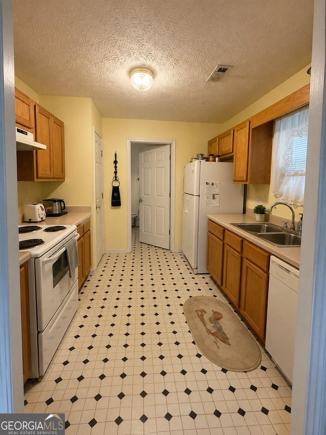 649 Forest Hills PATH