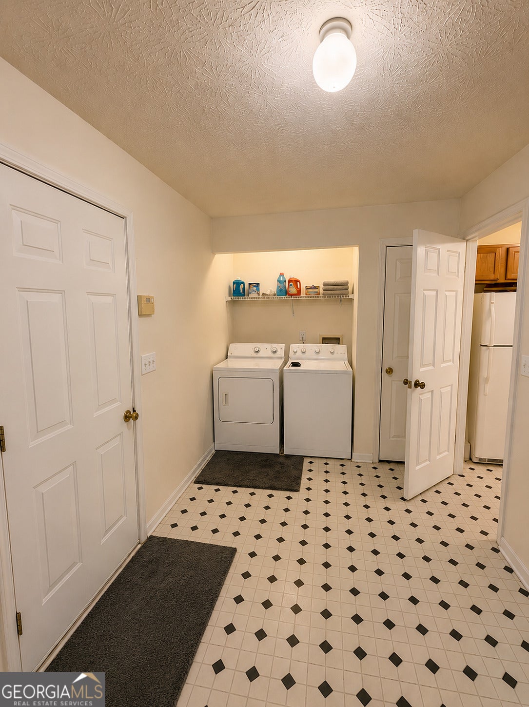 649 Forest Hills PATH