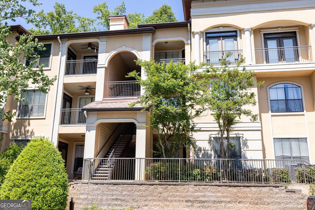 Photo of 3777 Peachtree Road NE #712, Atlanta, GA 30319 (MLS # 10738559)