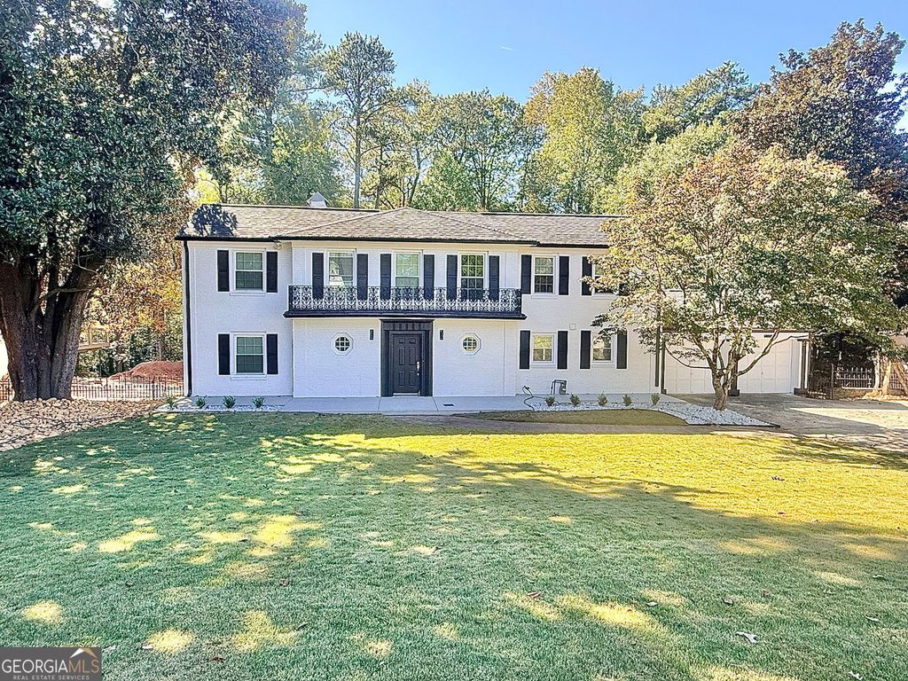 Photo of 200 W Paces Ferry Road NW, Atlanta, GA 30305 (MLS # 10686460)