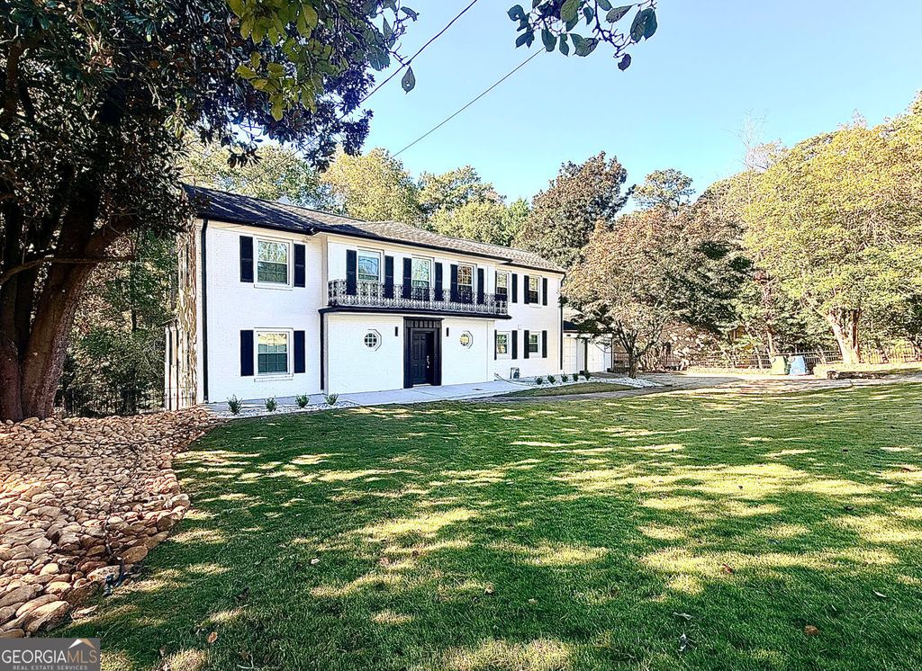 Photo of 200 W Paces Ferry Road NW, Atlanta, GA 30305 (MLS # 10686460)