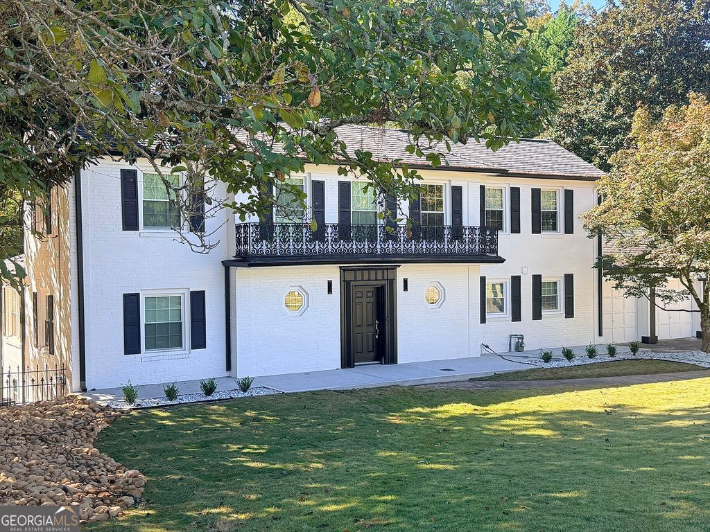 Photo of 200 W Paces Ferry Road NW, Atlanta, GA 30305 (MLS # 10686460)