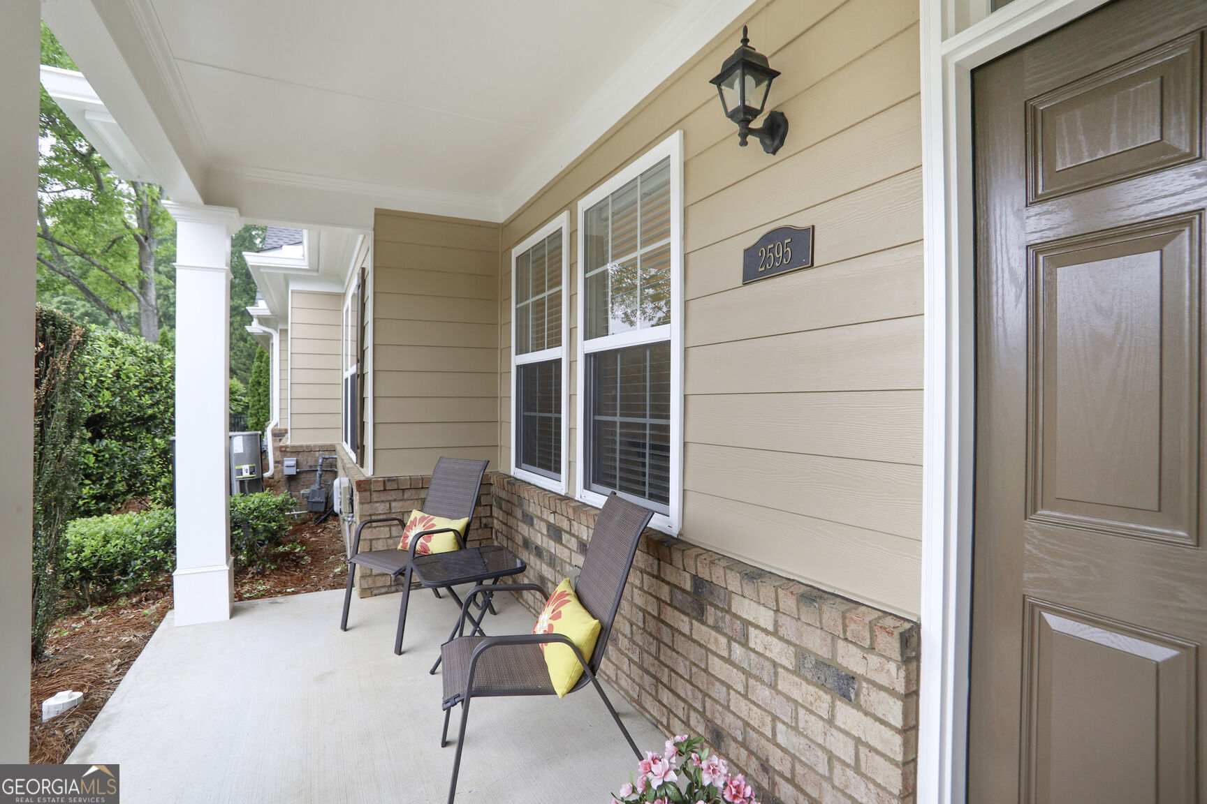 2595 Grapevine CIR