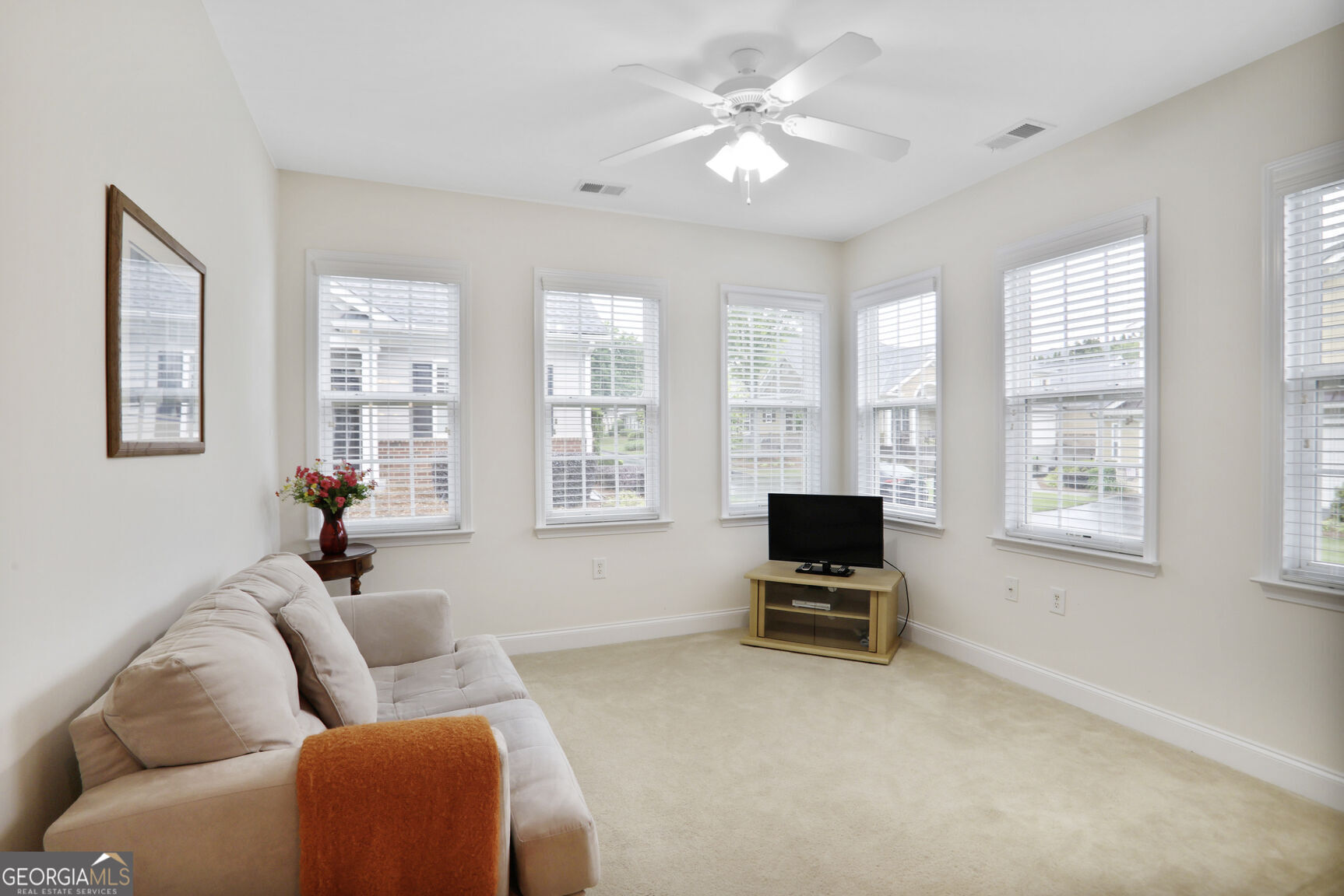 2595 Grapevine CIR