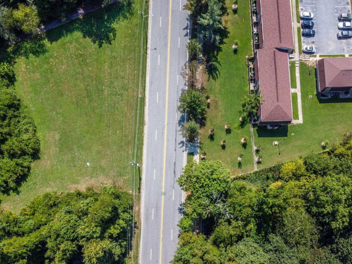 2990 Stone Hogan Connector RD SW