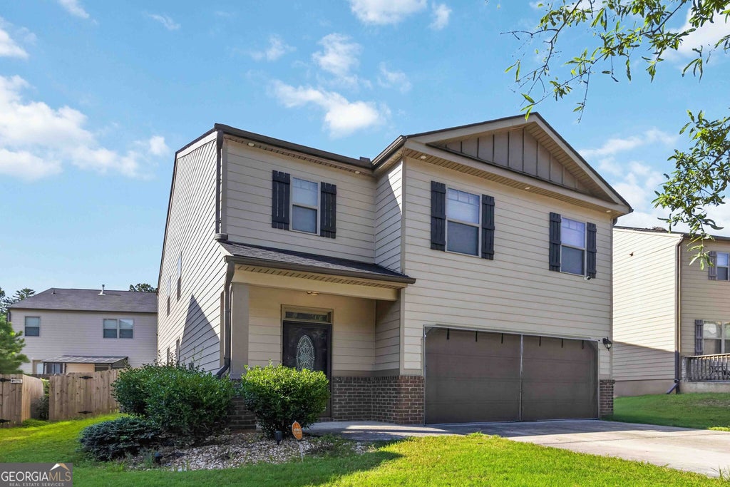 Photo of 3744 Hampshire Walk SW, Atlanta, GA 30331 (MLS # 10847298)