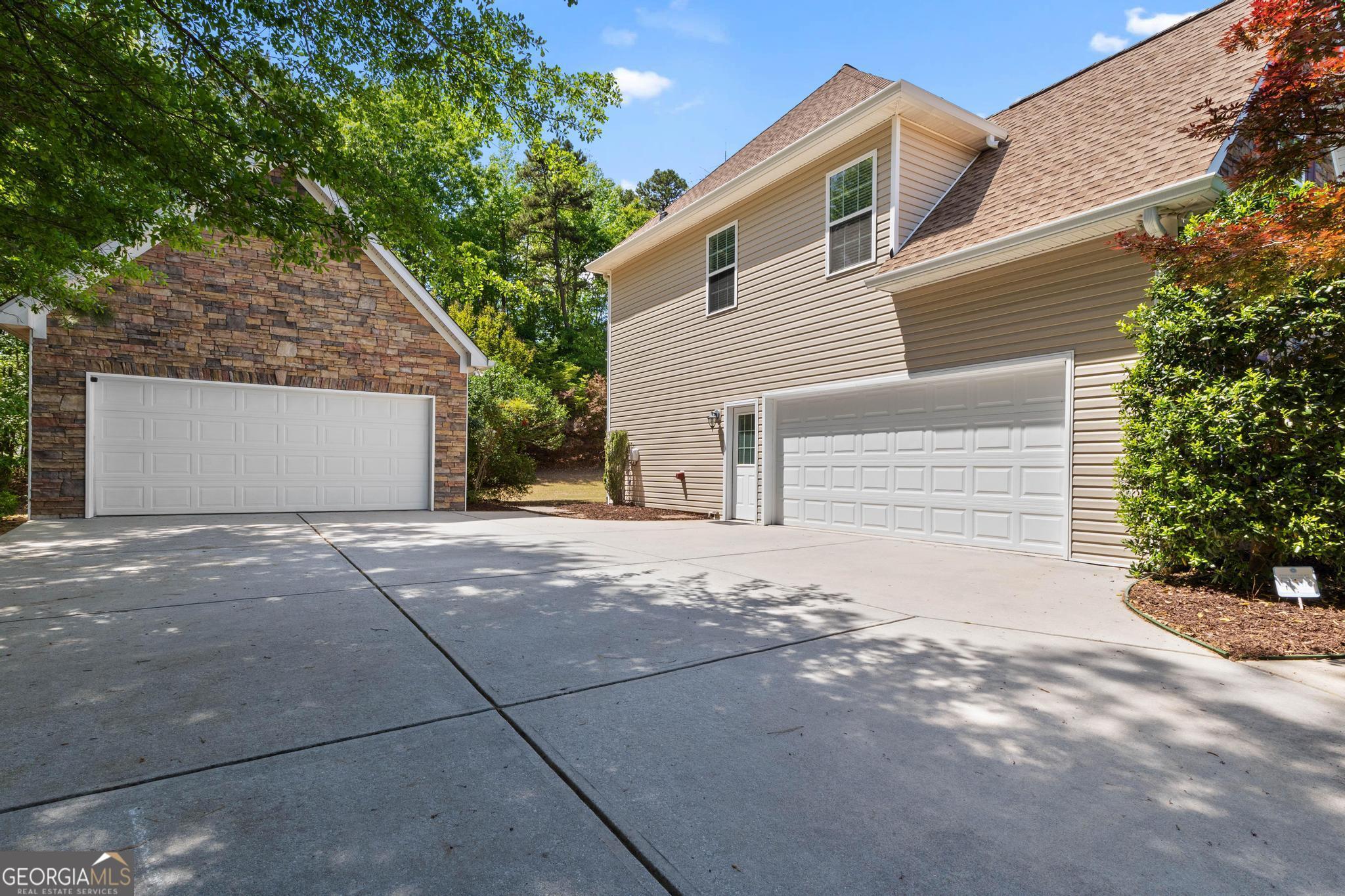 21 Highbush CT