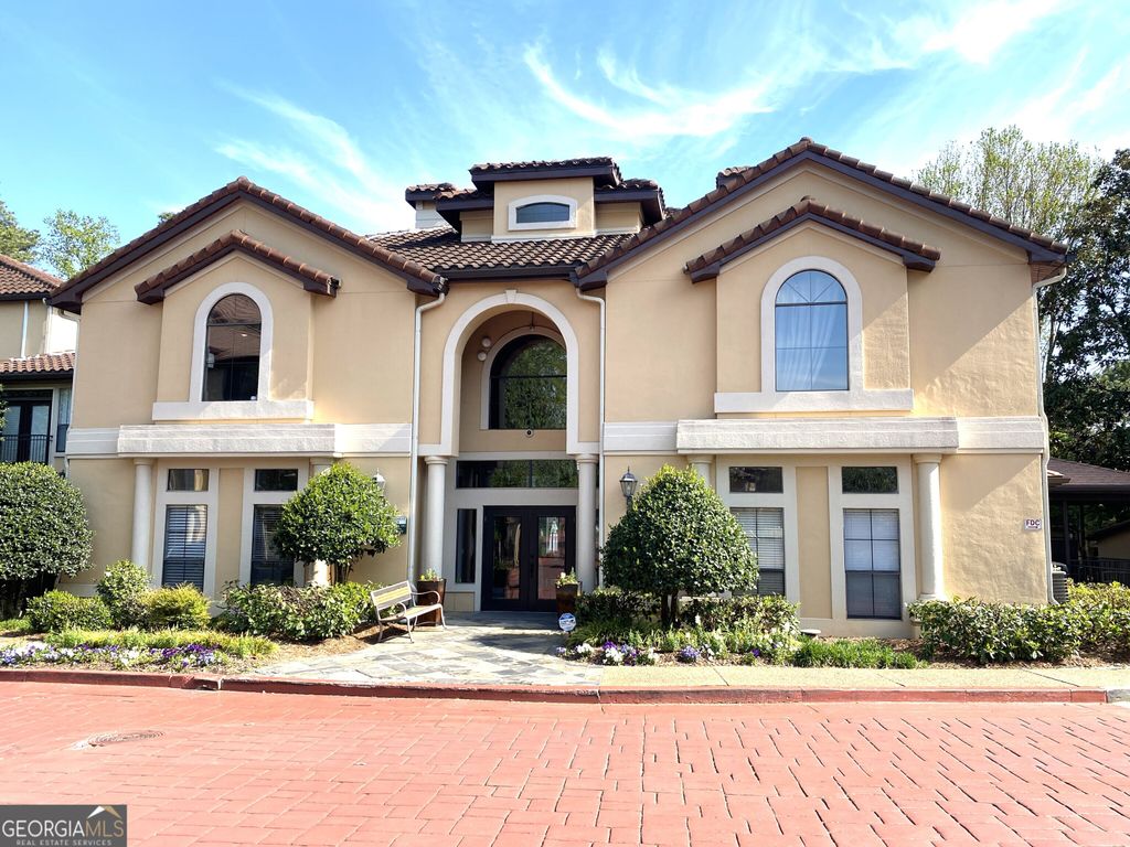 Photo of 3777 Peachtree Road NE #1517, Atlanta, GA 30319 (MLS # 10733668)