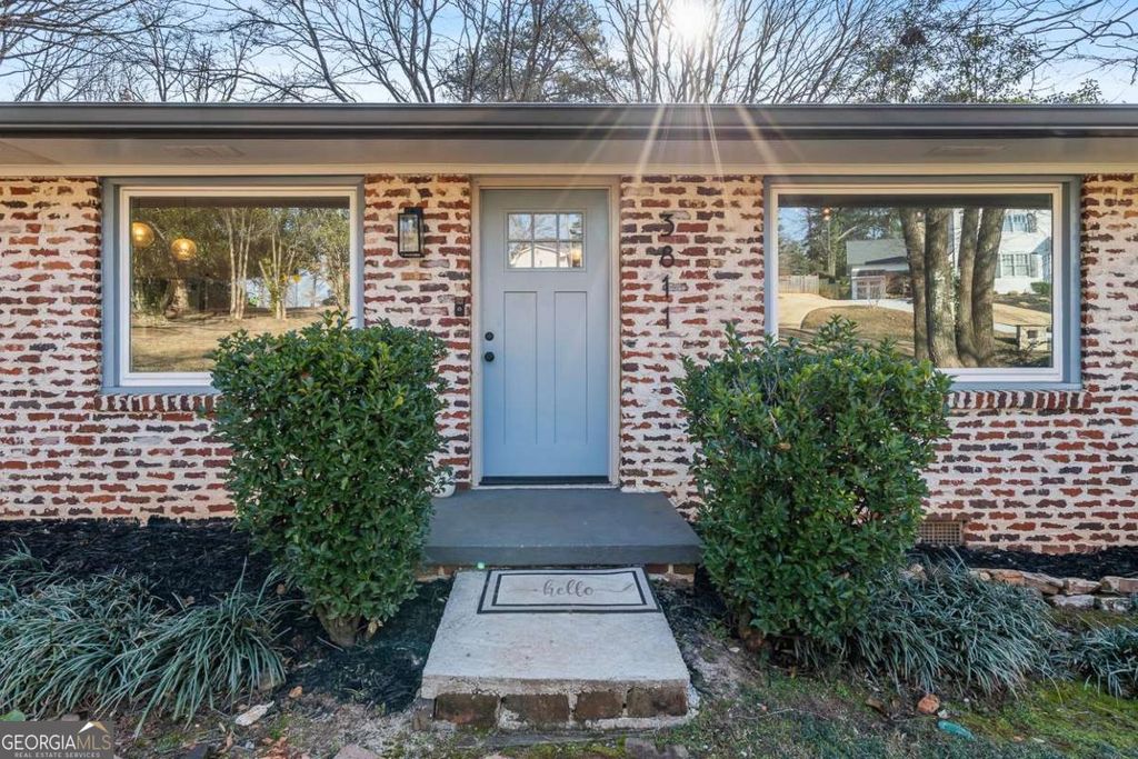 Photo of 3811 Hillcrest Drive SE, Smyrna, GA 30080 (MLS # 10690693)